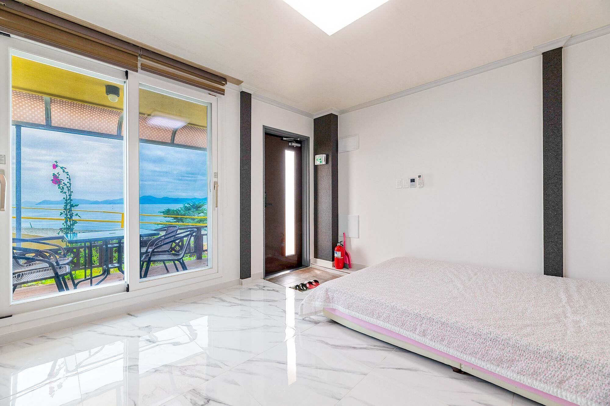 Namhae Modern Spa Pension