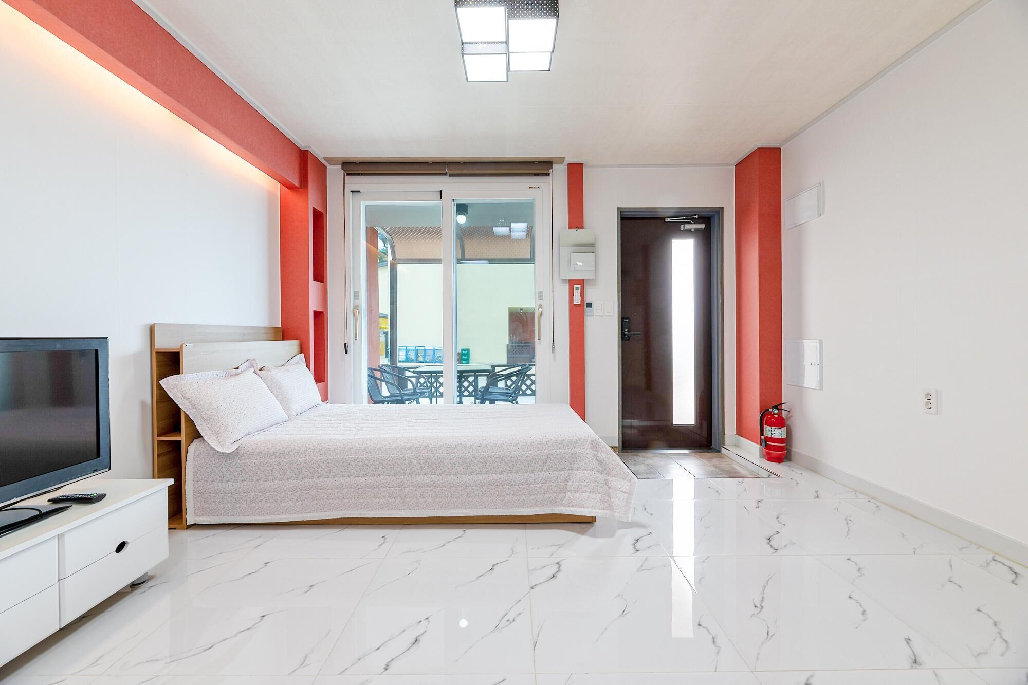 Namhae Modern Spa Pension