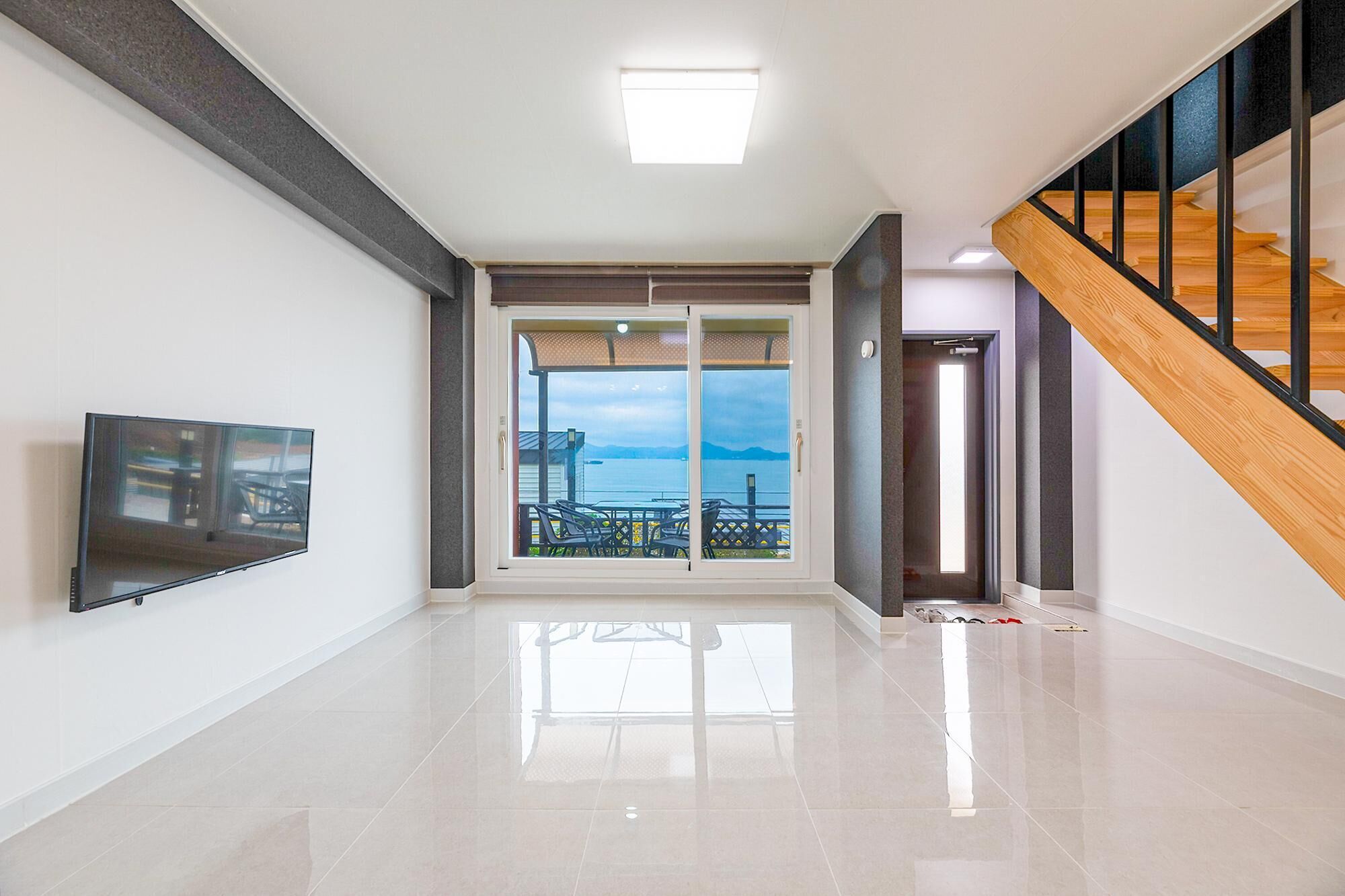 Namhae Modern Spa Pension