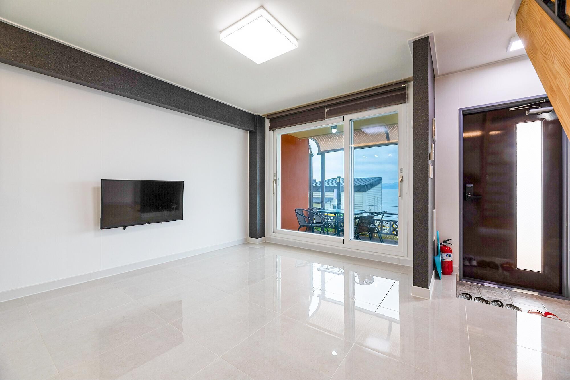 Namhae Modern Spa Pension