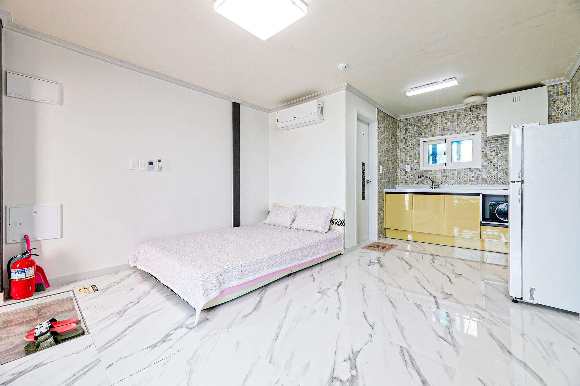 Namhae Modern Spa Pension