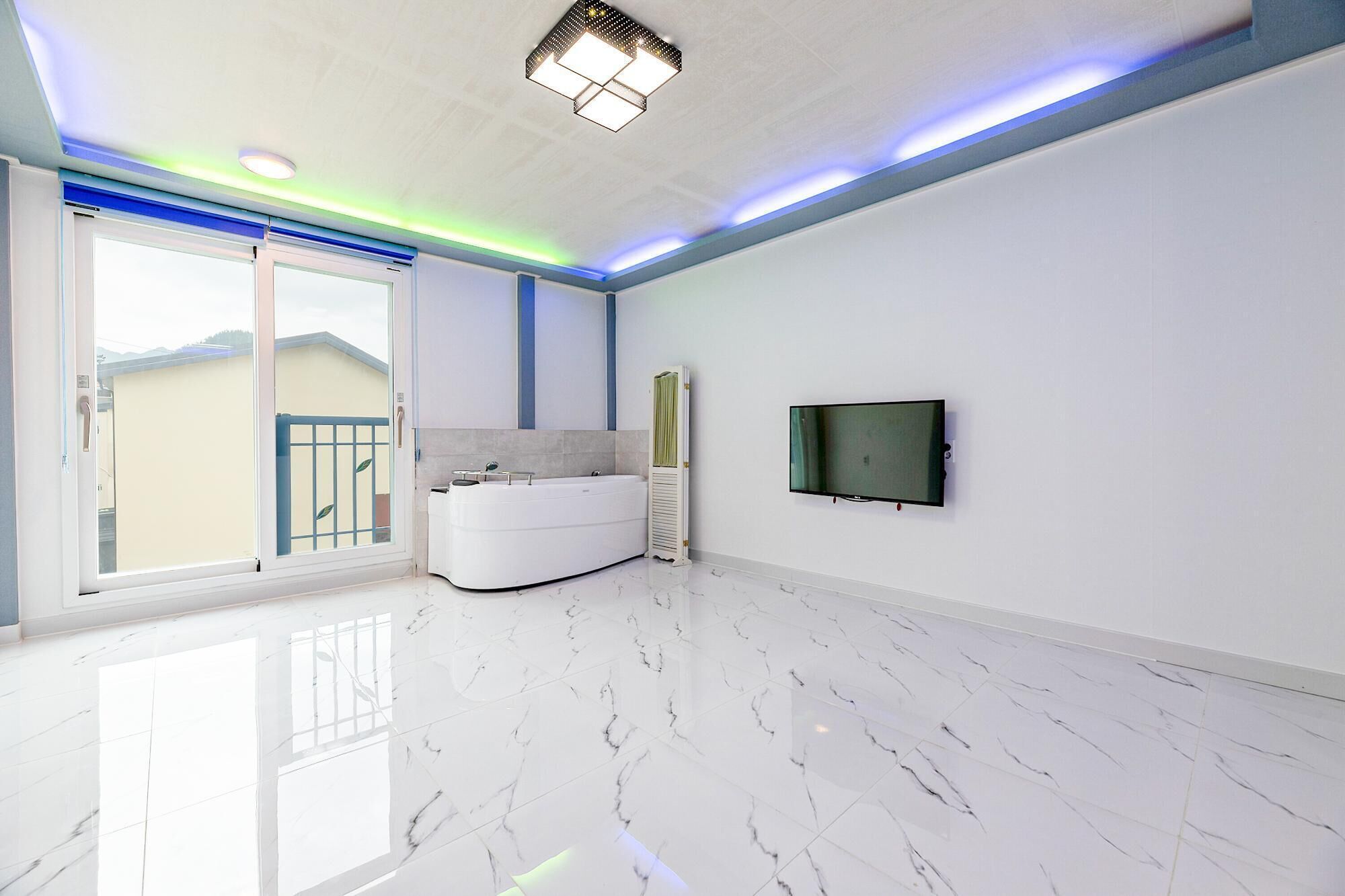 Namhae Modern Spa Pension