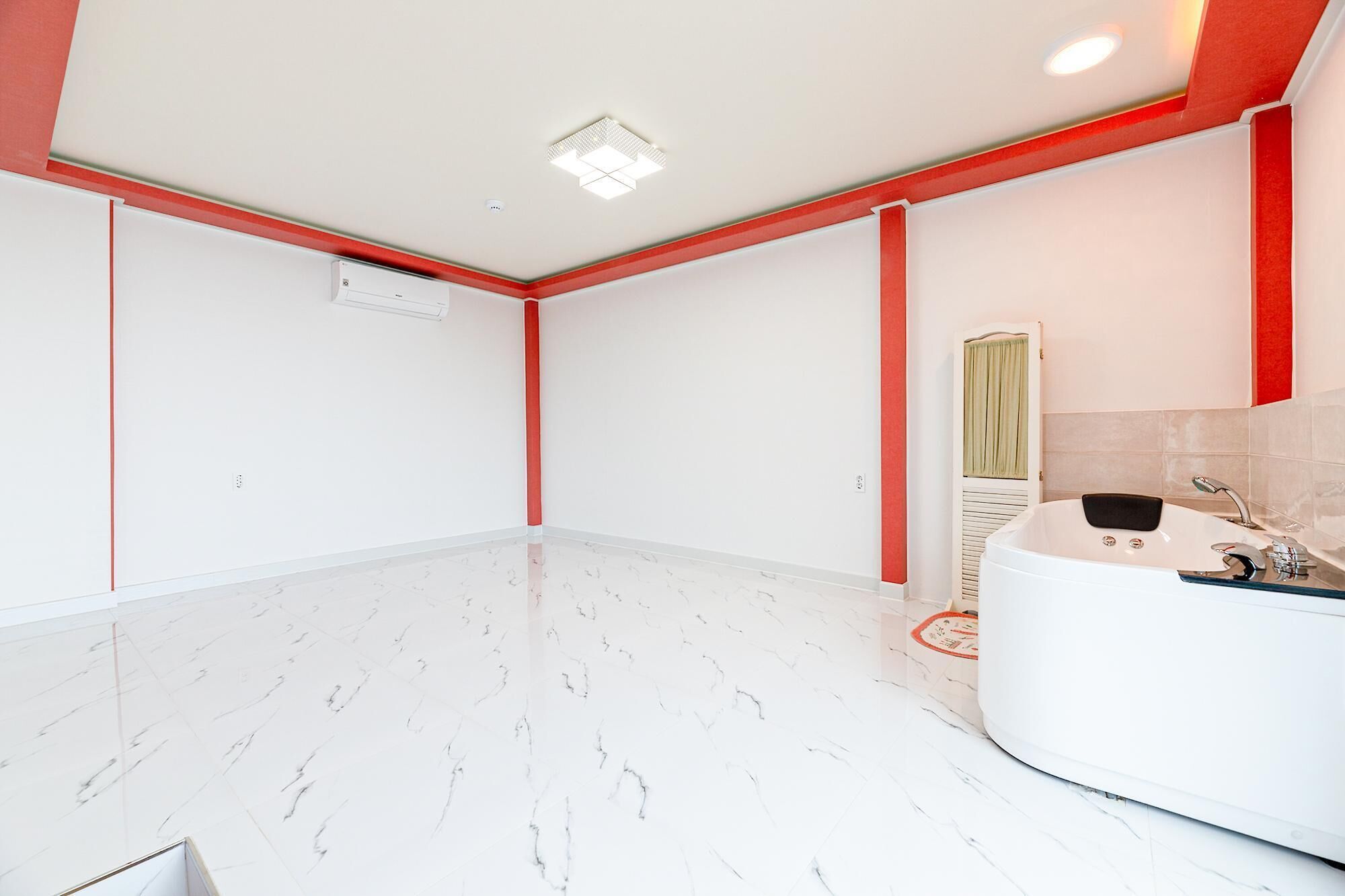 Namhae Modern Spa Pension