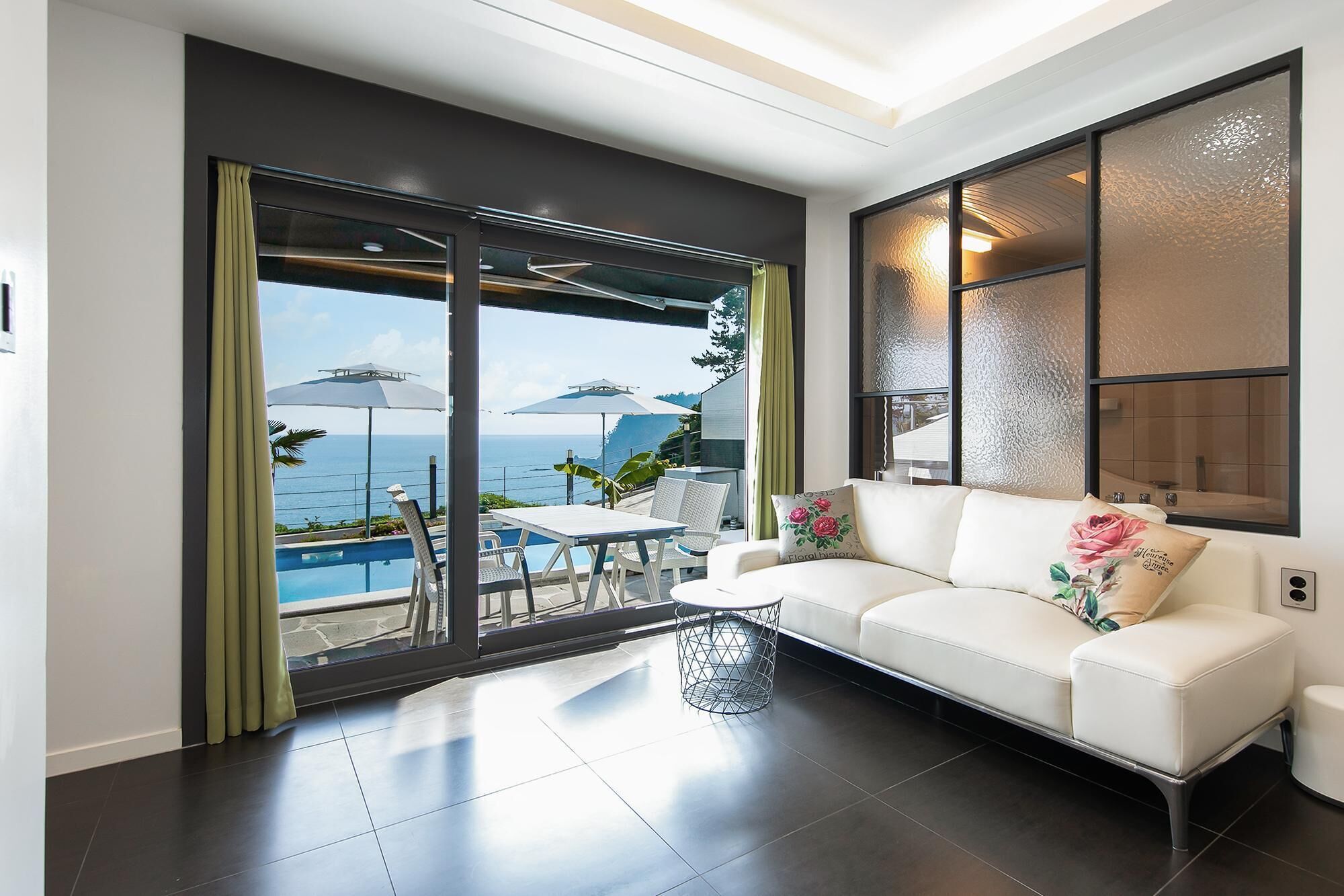 Namhae Sea And View Pool Villa Pension