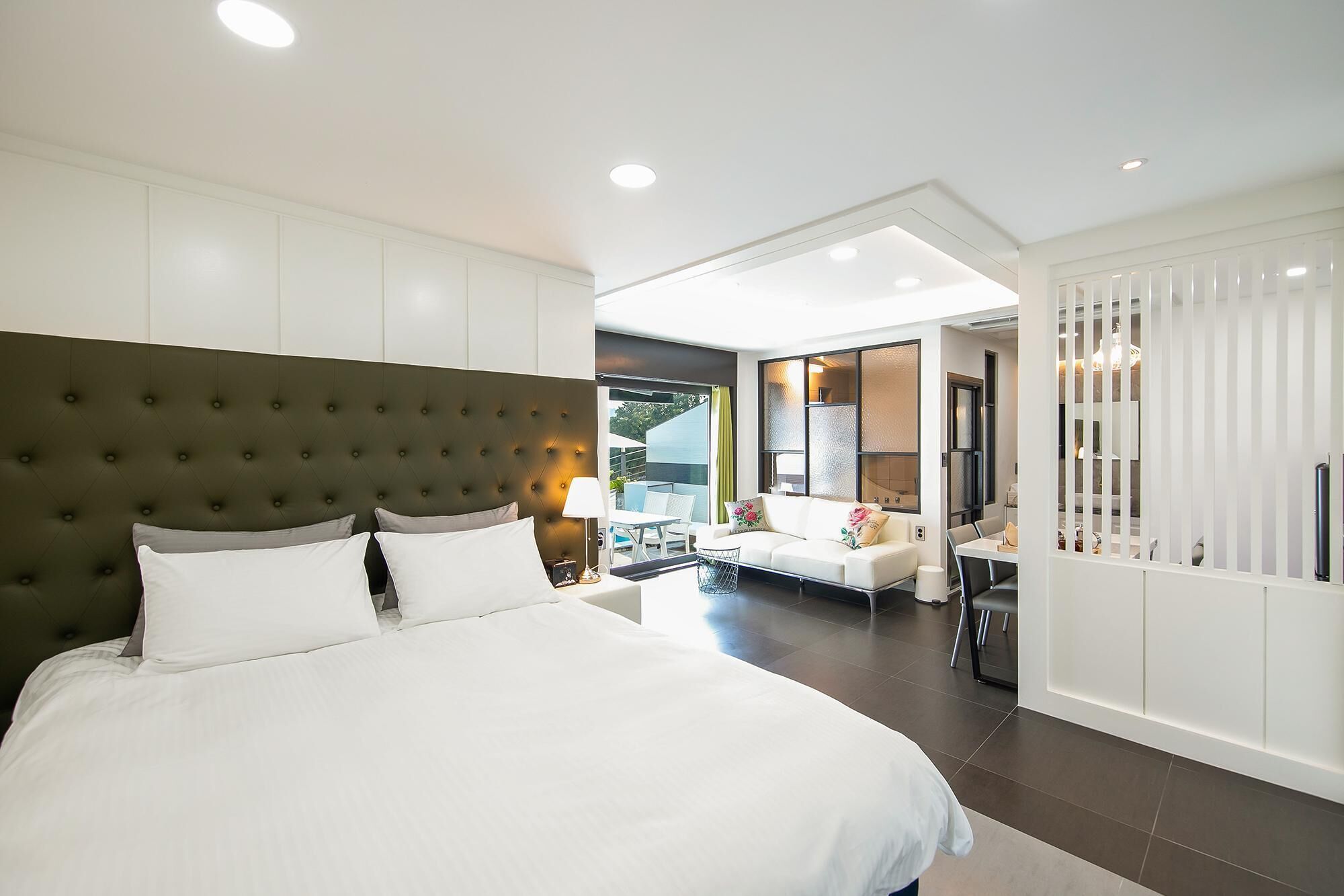 Namhae Sea And View Pool Villa Pension