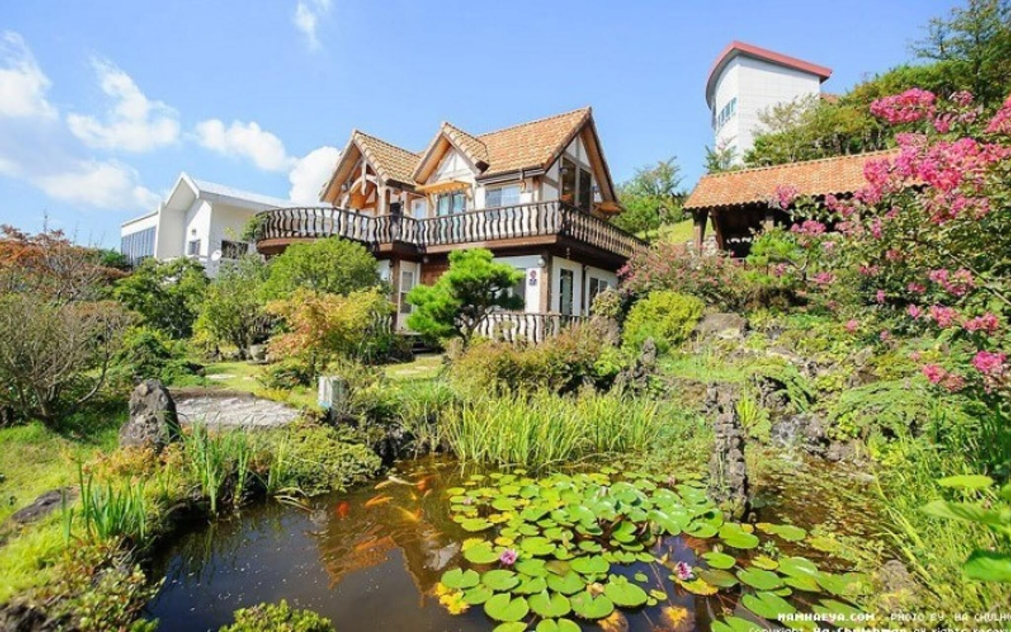Namhae Seokbujak Jeongwon Pension