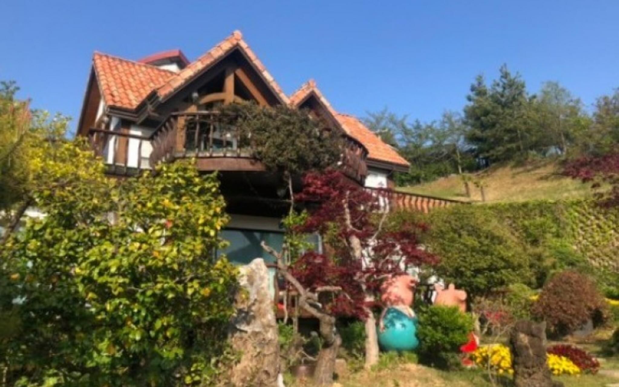 Namhae Seokbujak Jeongwon Pension