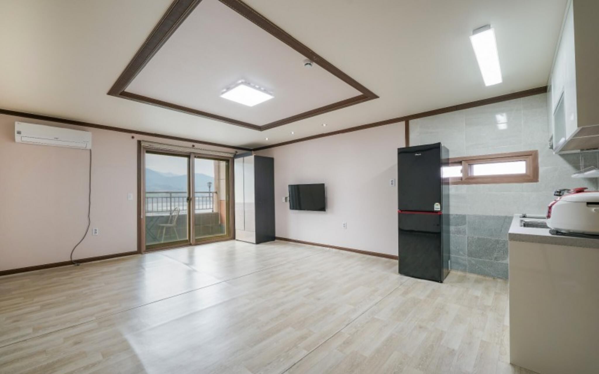 Namhaeseommaeulbada Pension