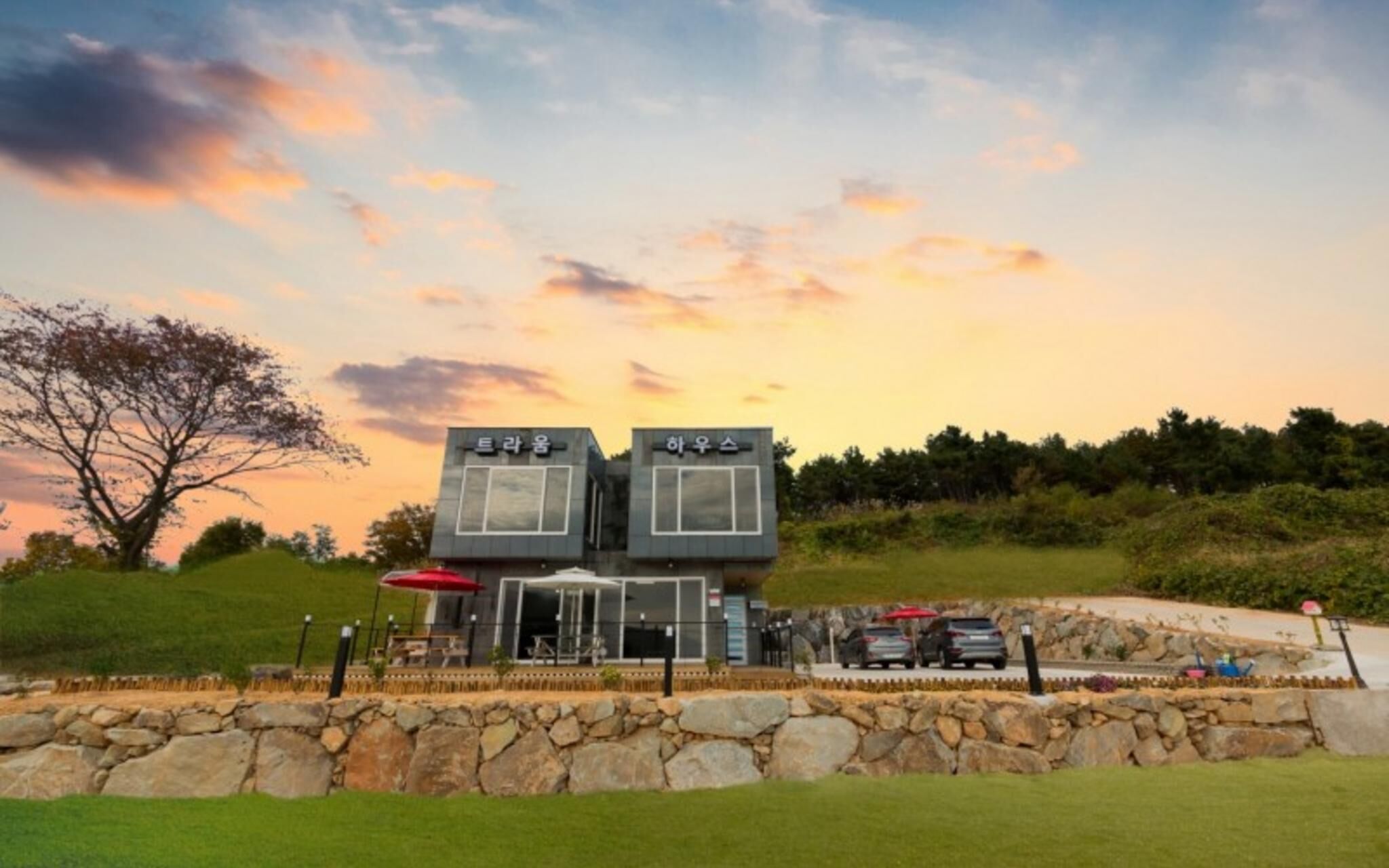 Namhae Traum House Bed and Breakfast
