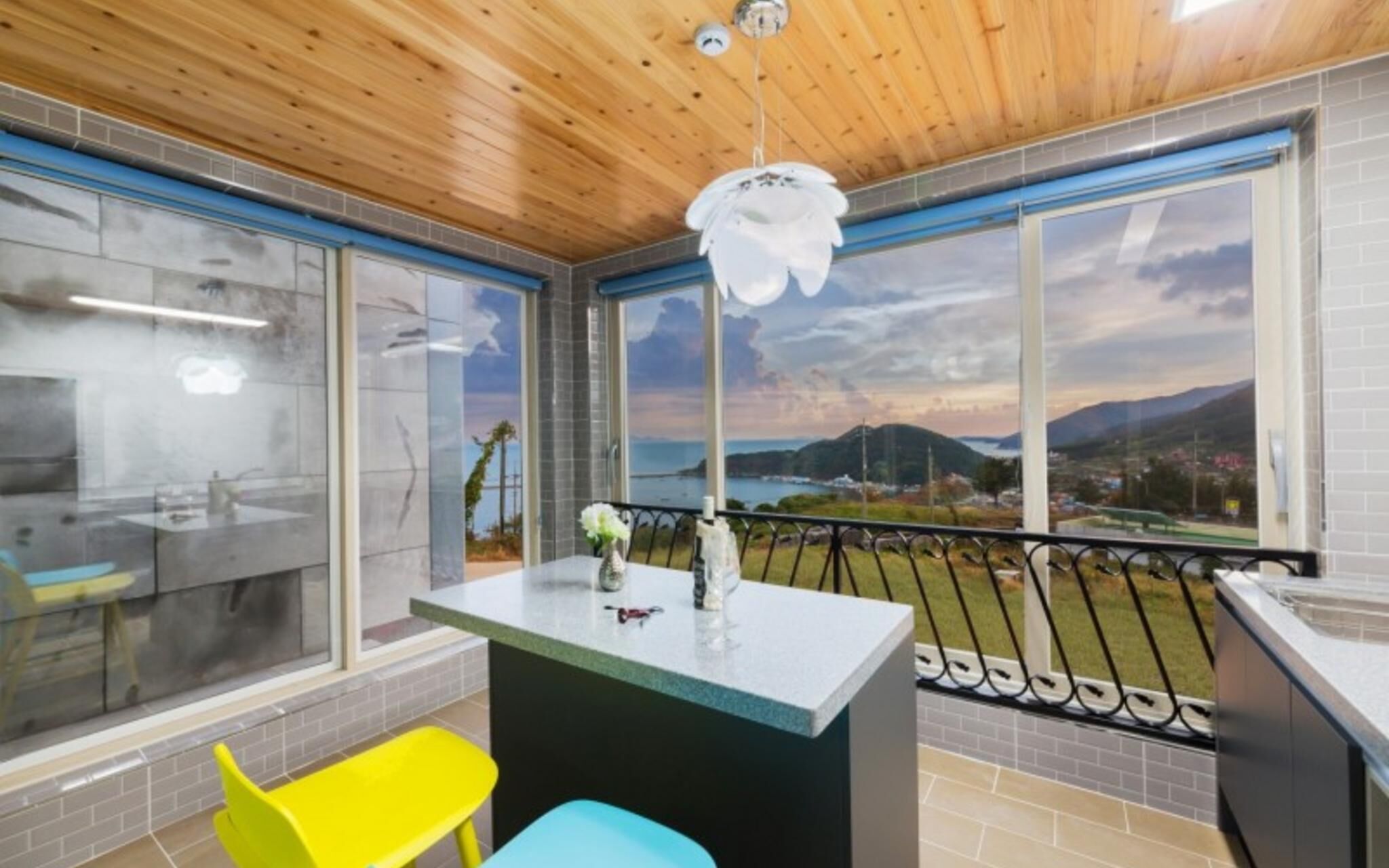 Namhae Traum House Bed and Breakfast