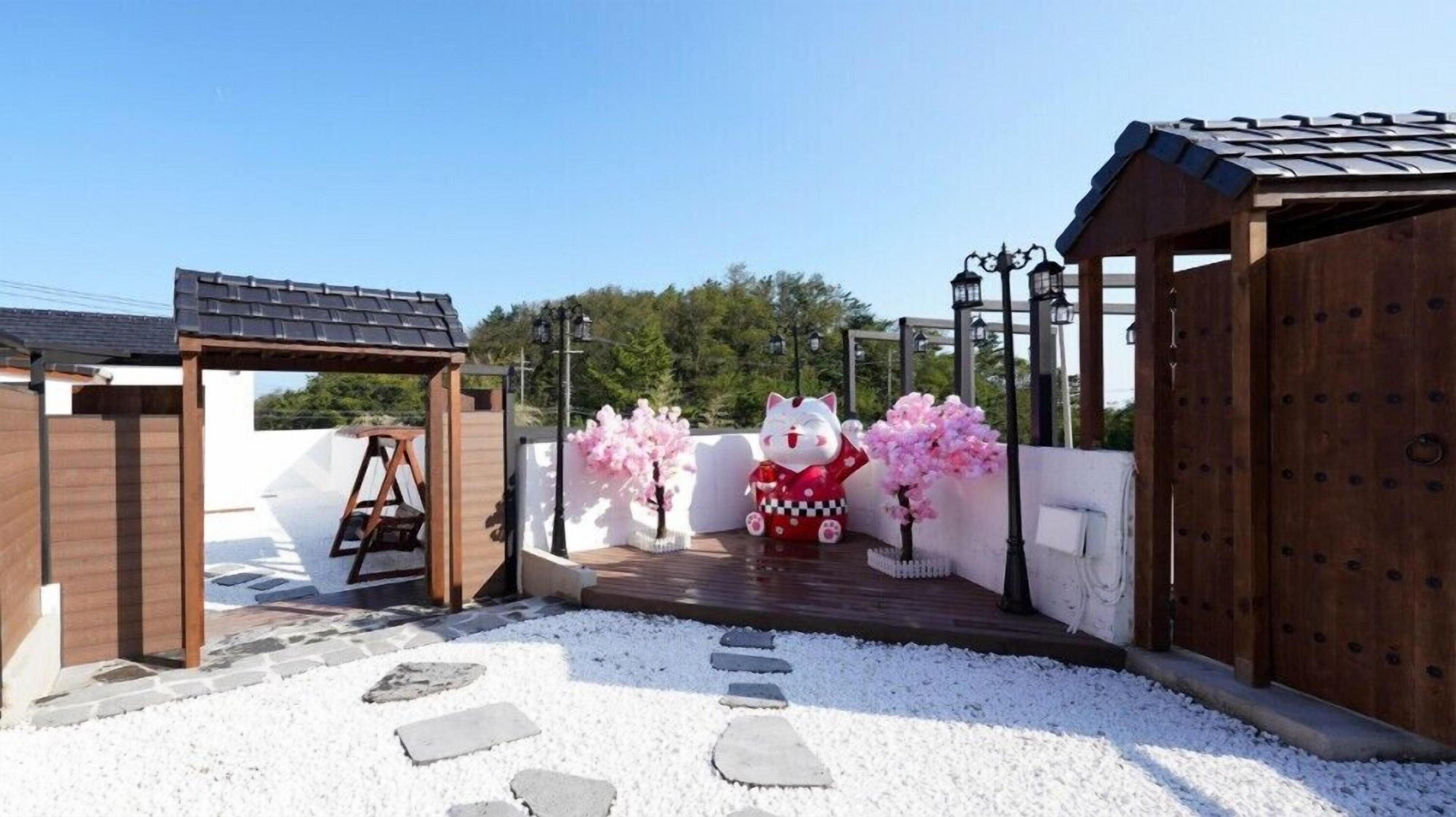 Guryong Ryokan