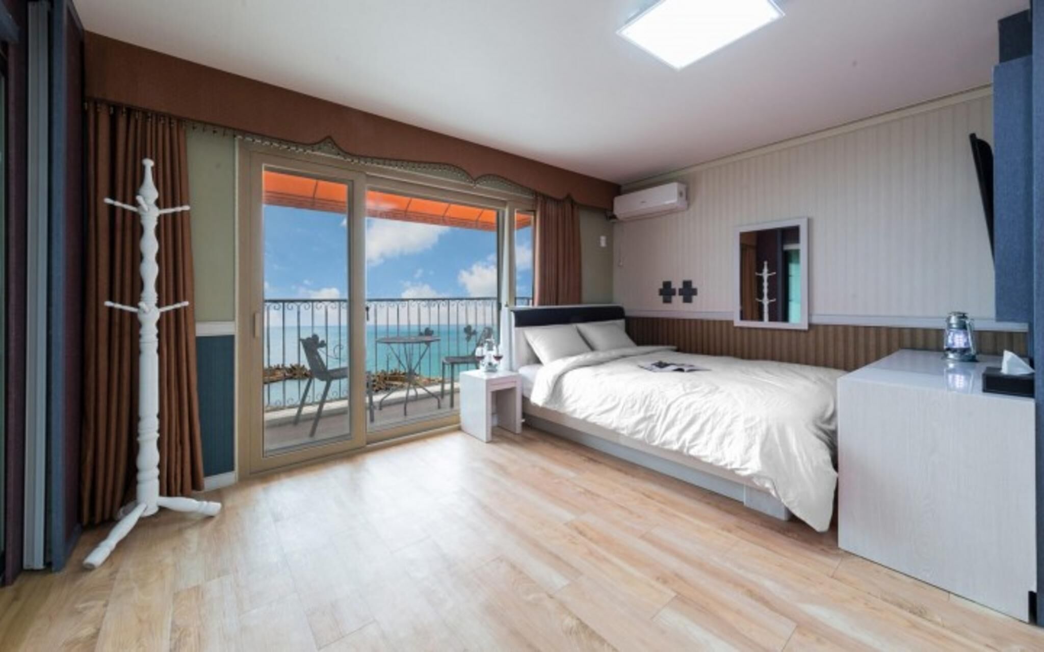 Pohang Blue Coral Pension