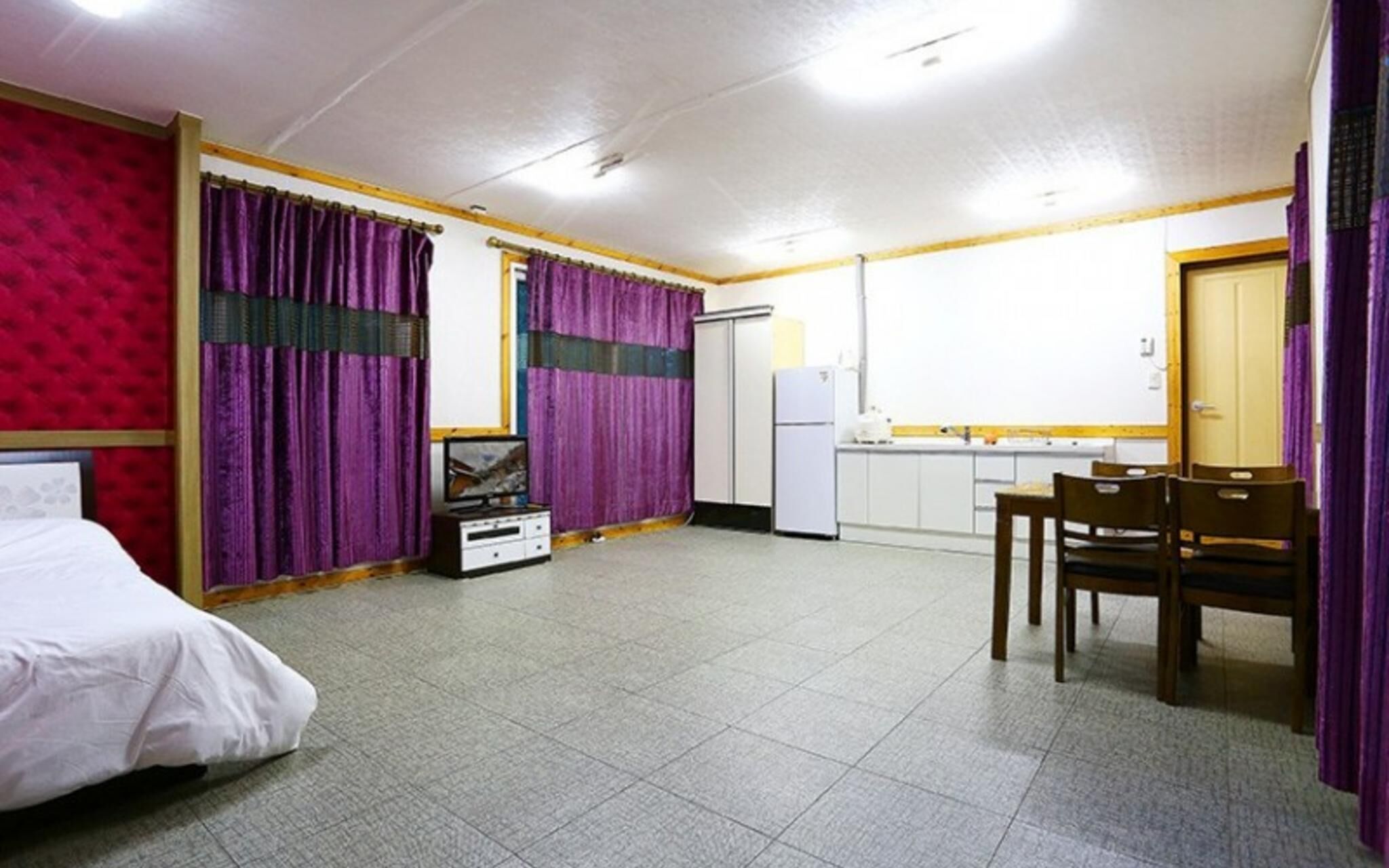 Eomeoni Pum Sok Maeul Pension