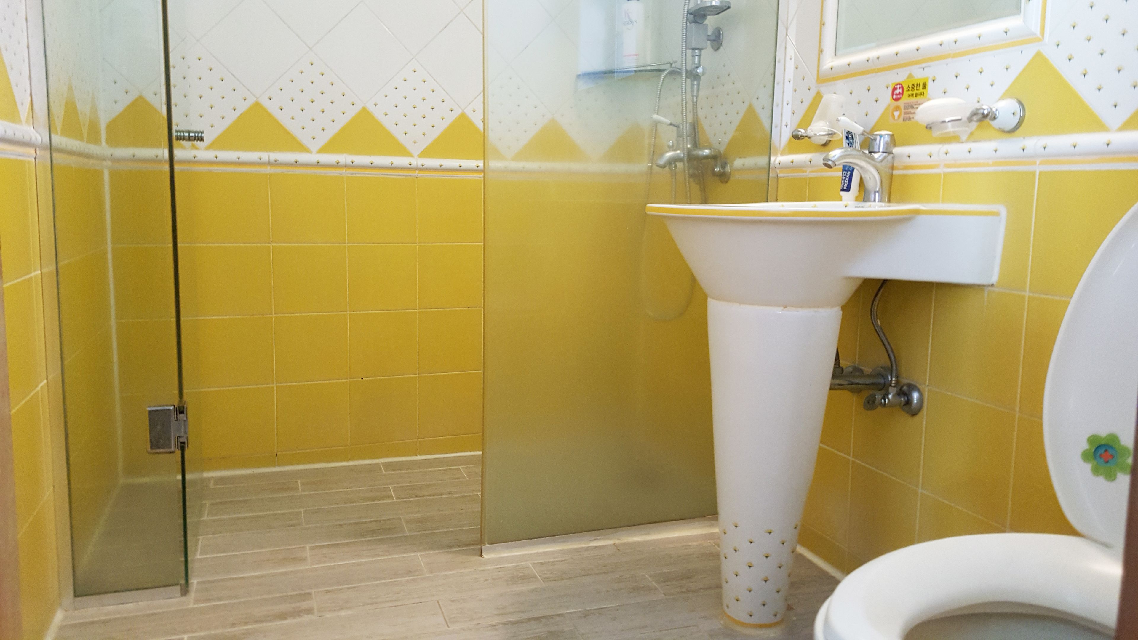 Goodstay Elf Spa Resort