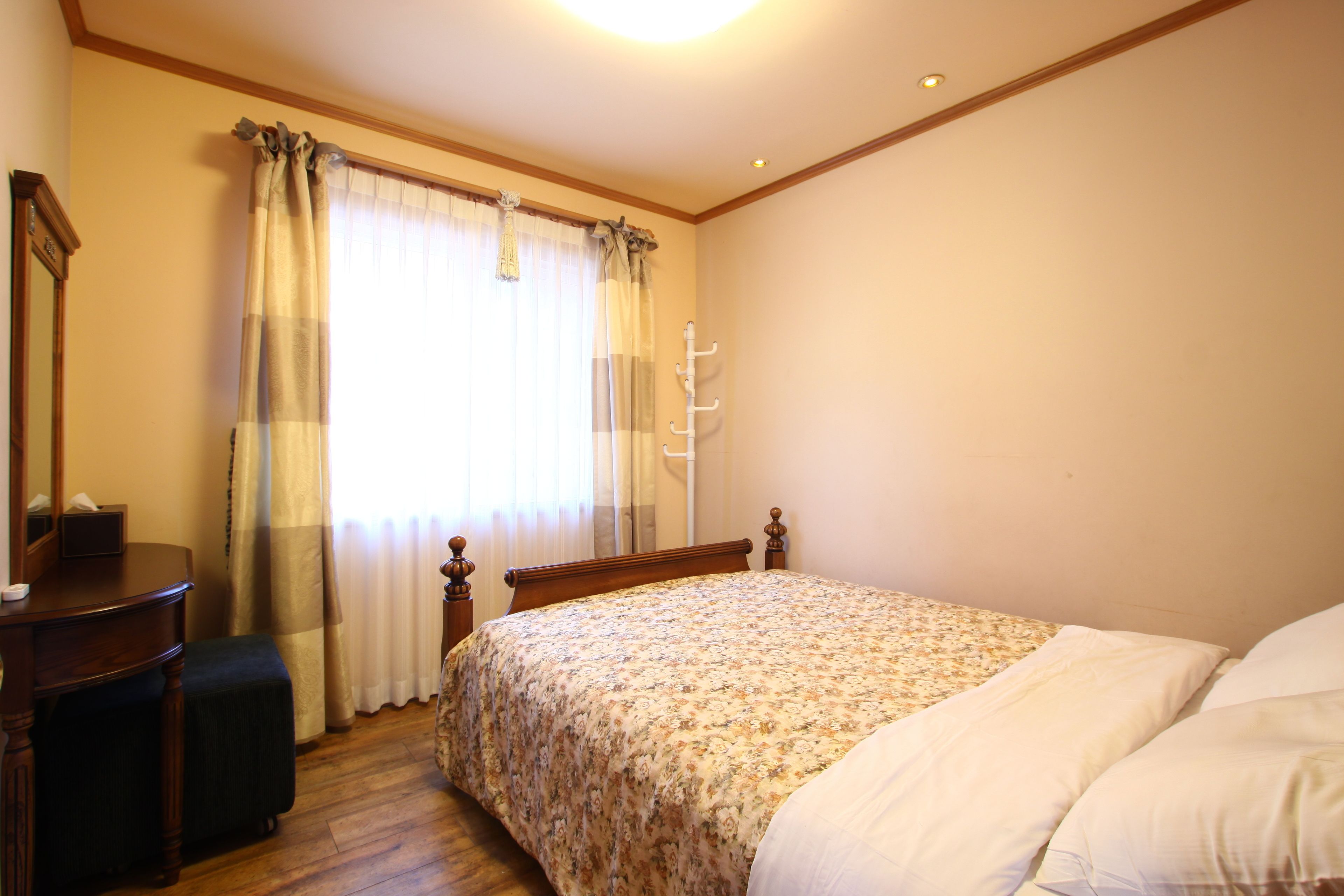 Goodstay Elf Spa Resort