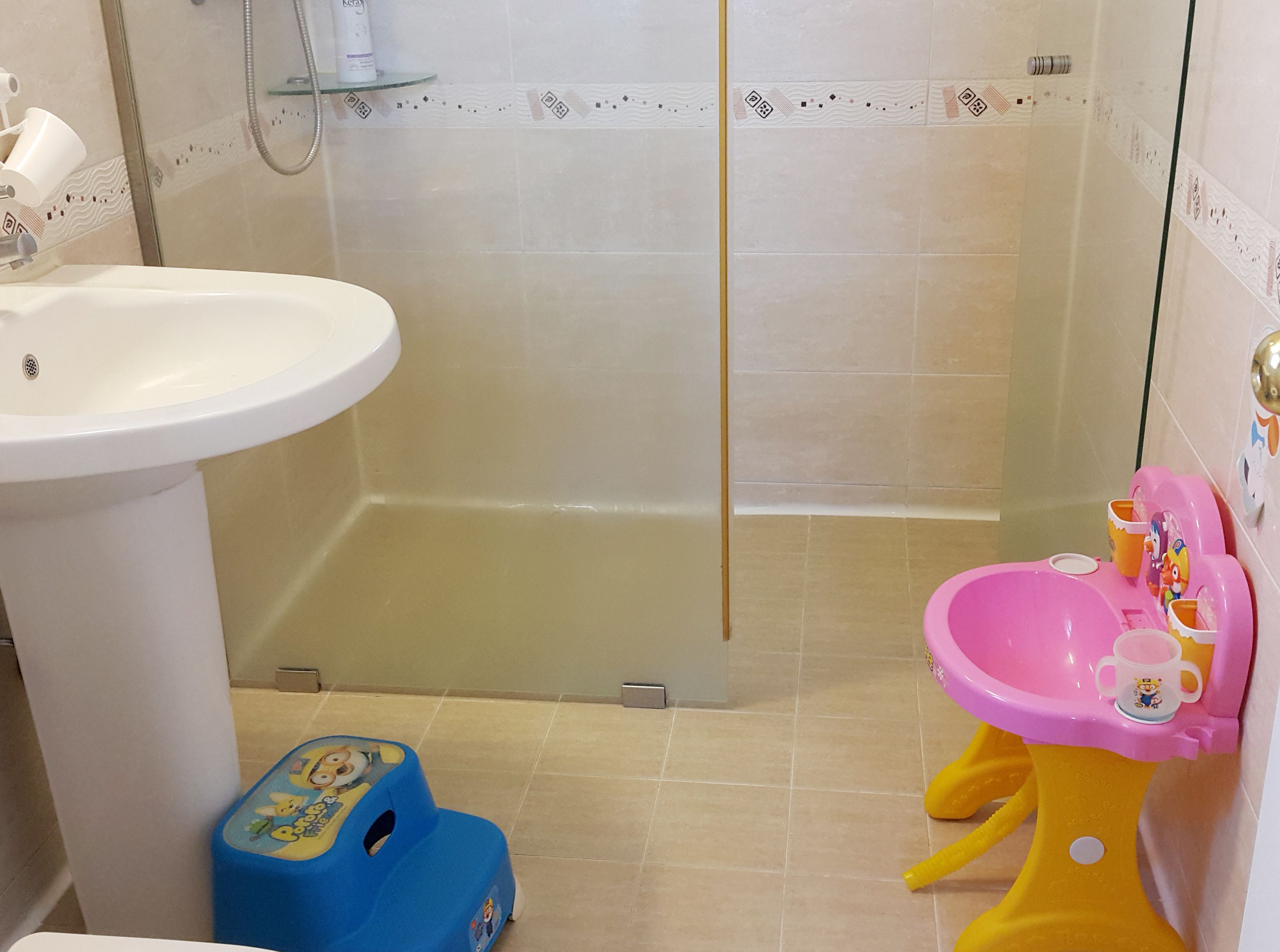 Goodstay Elf Spa Resort