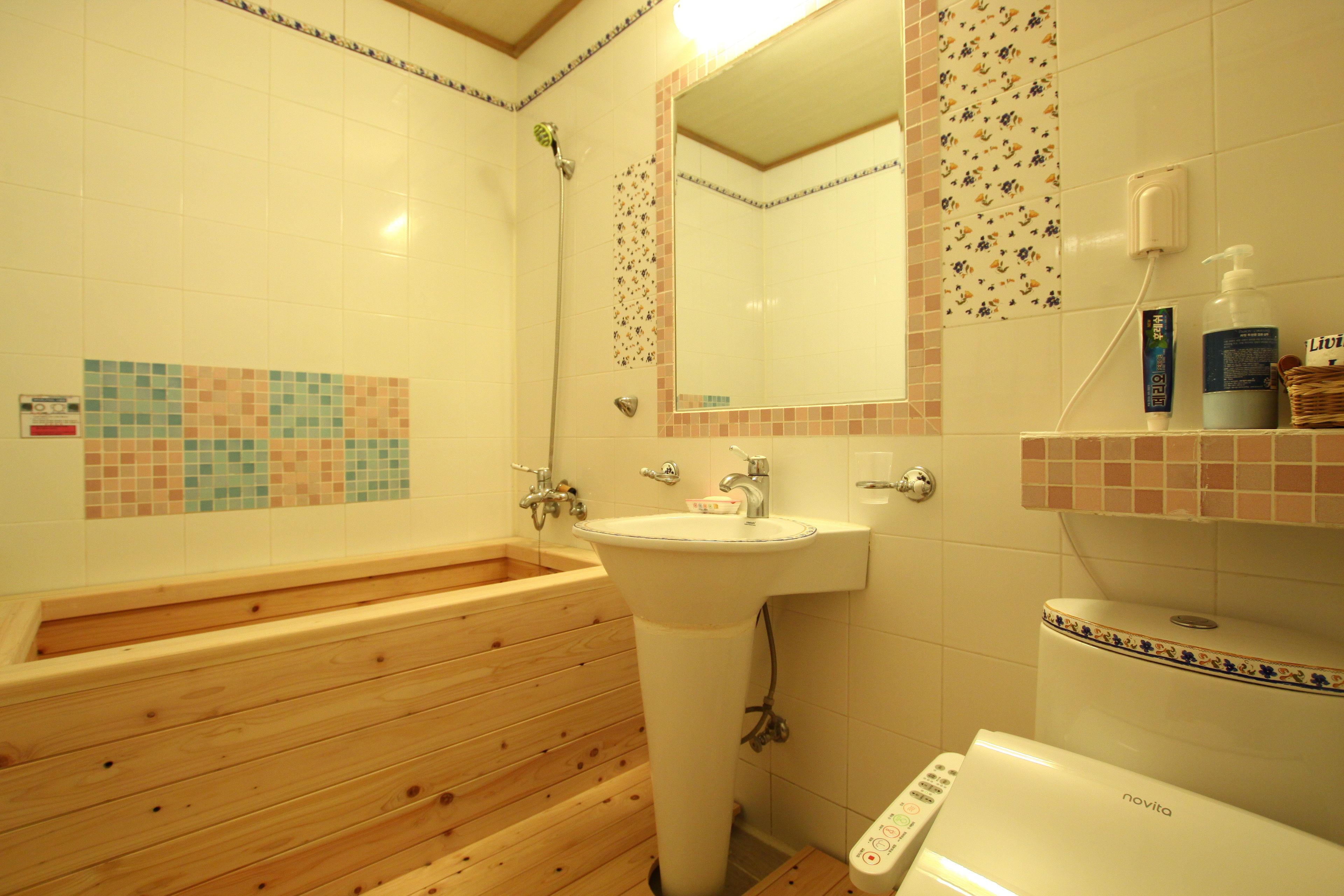 Goodstay Elf Spa Resort