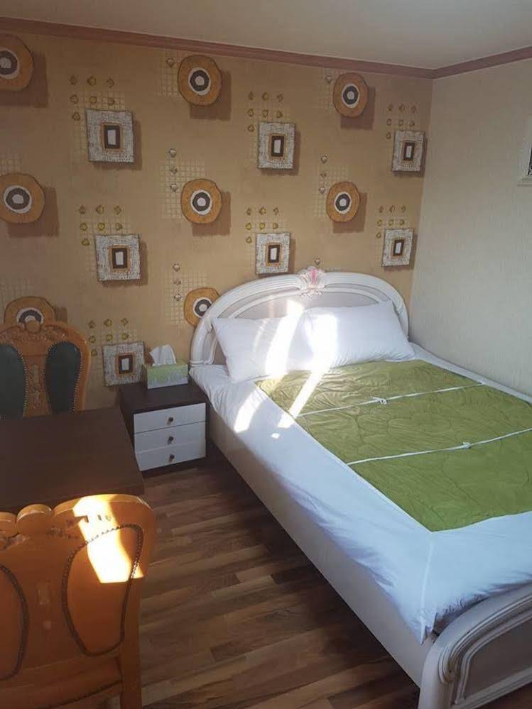 Green and Blue Hotel