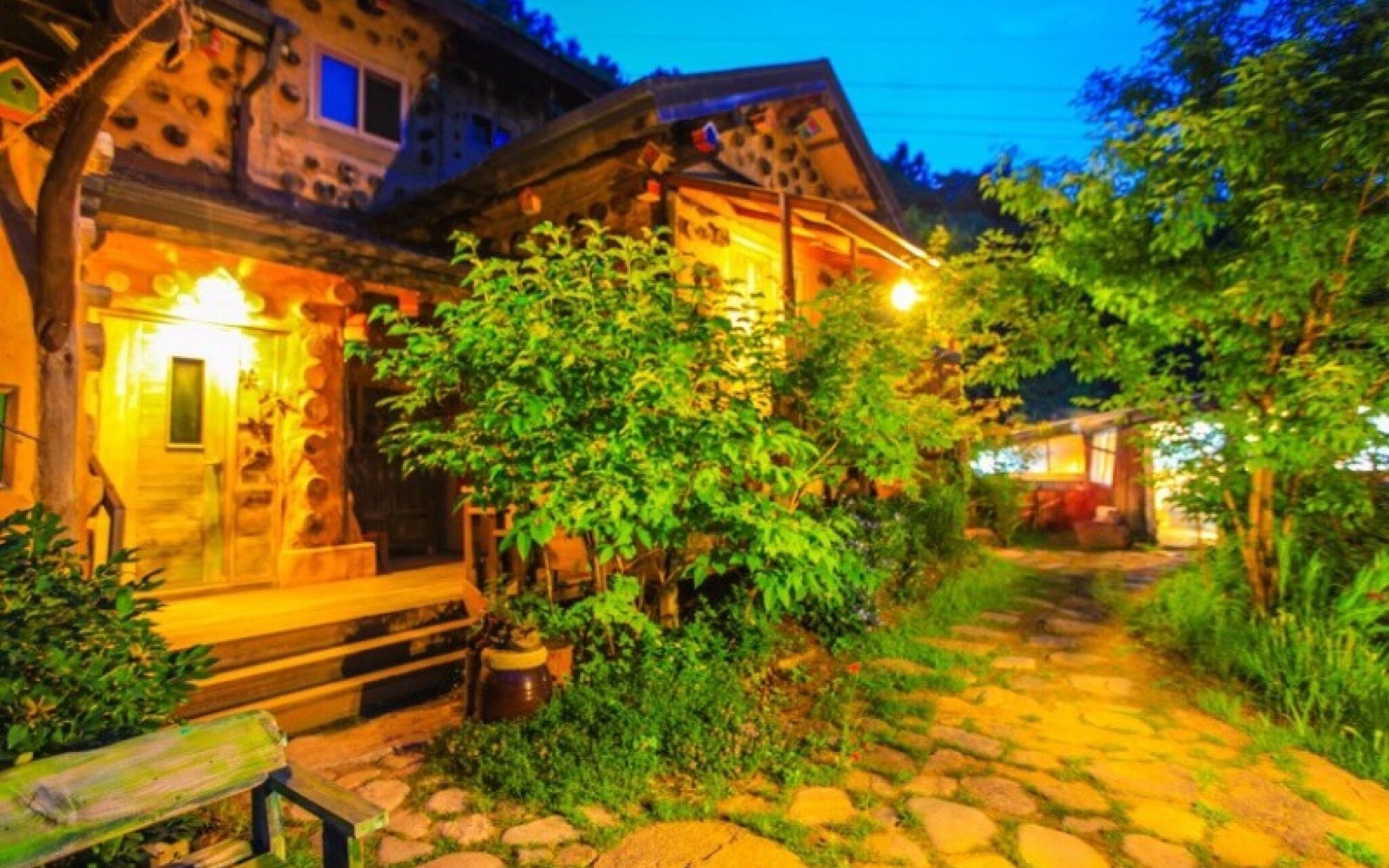 Pyeongchang Dolbaenamu Segeuru Pension