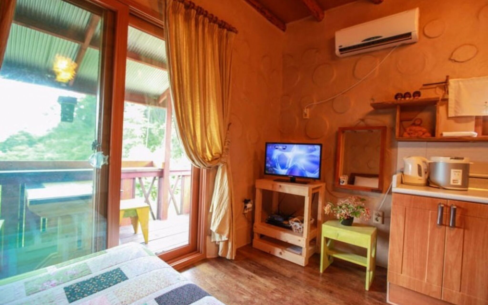 Pyeongchang Dolbaenamu Segeuru Pension
