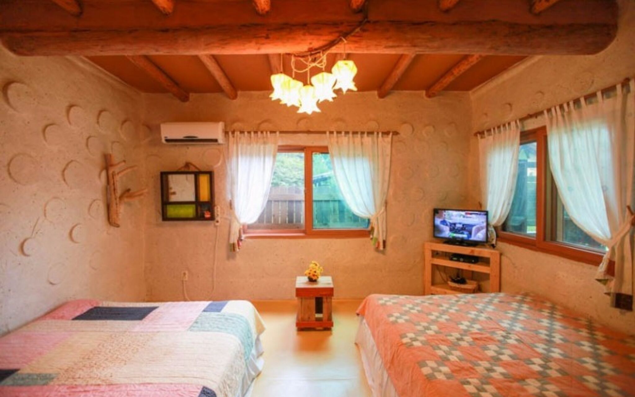 Pyeongchang Dolbaenamu Segeuru Pension