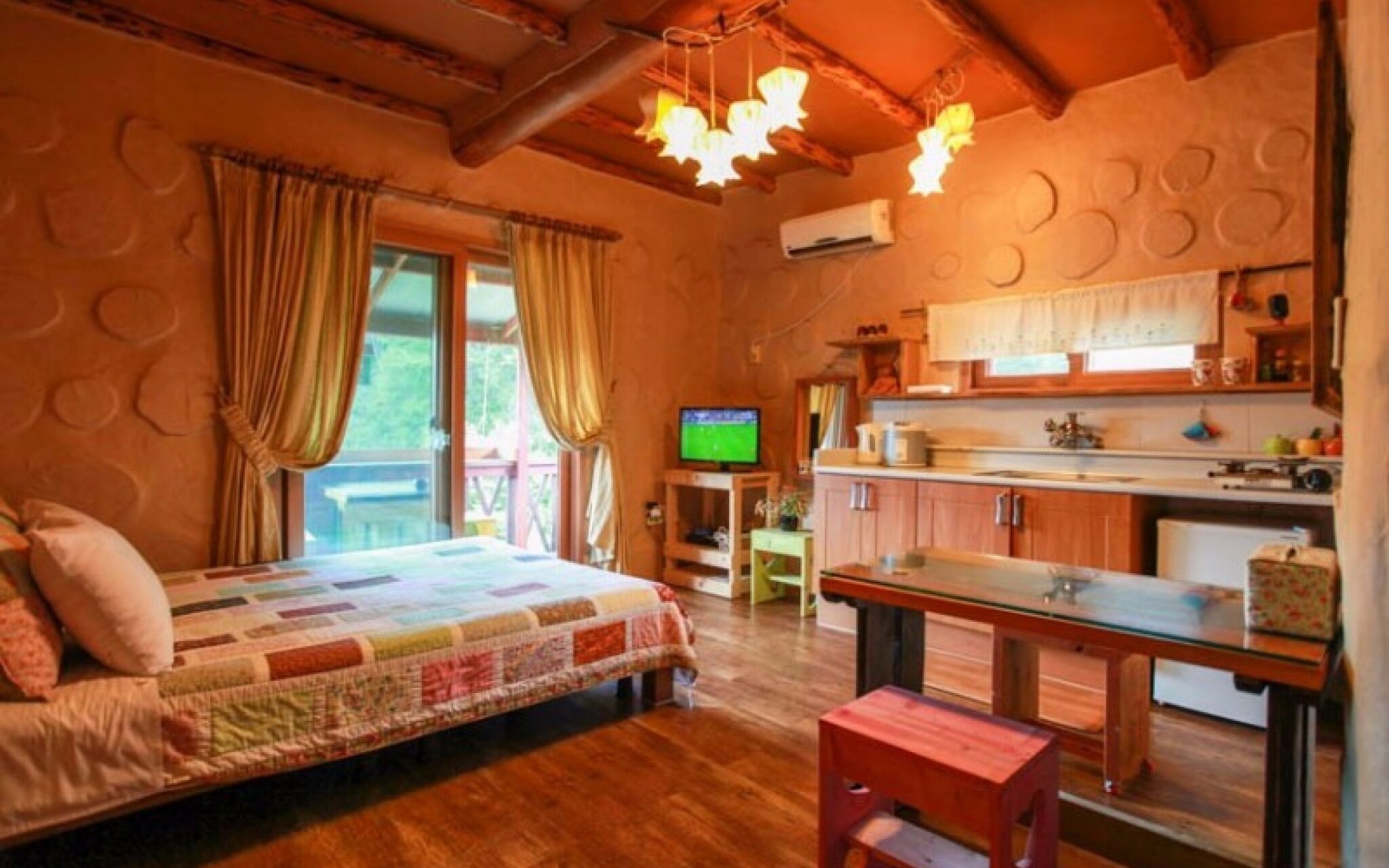 Pyeongchang Dolbaenamu Segeuru Pension