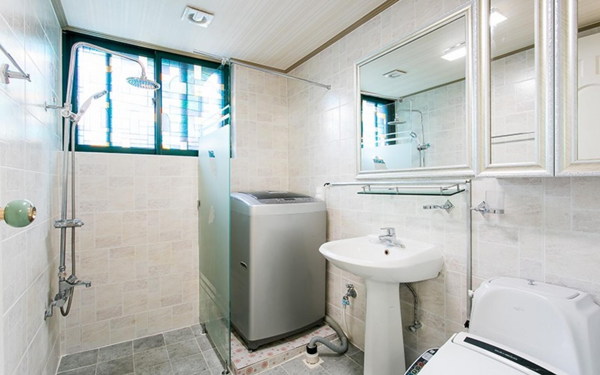 Pyeongchanggang Healing House Pension