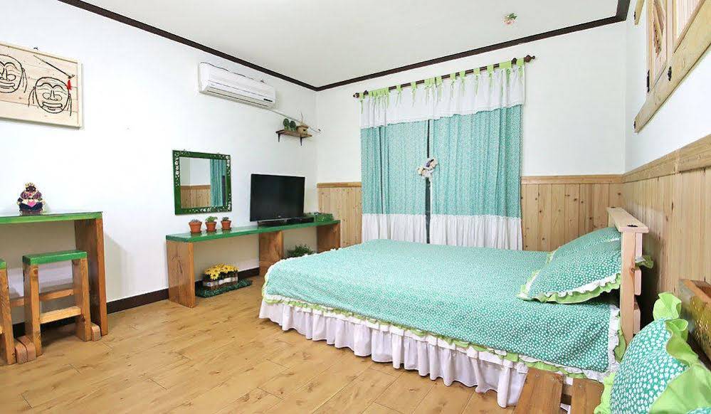 Daegwalnyeonng Wild Floaroma Pension
