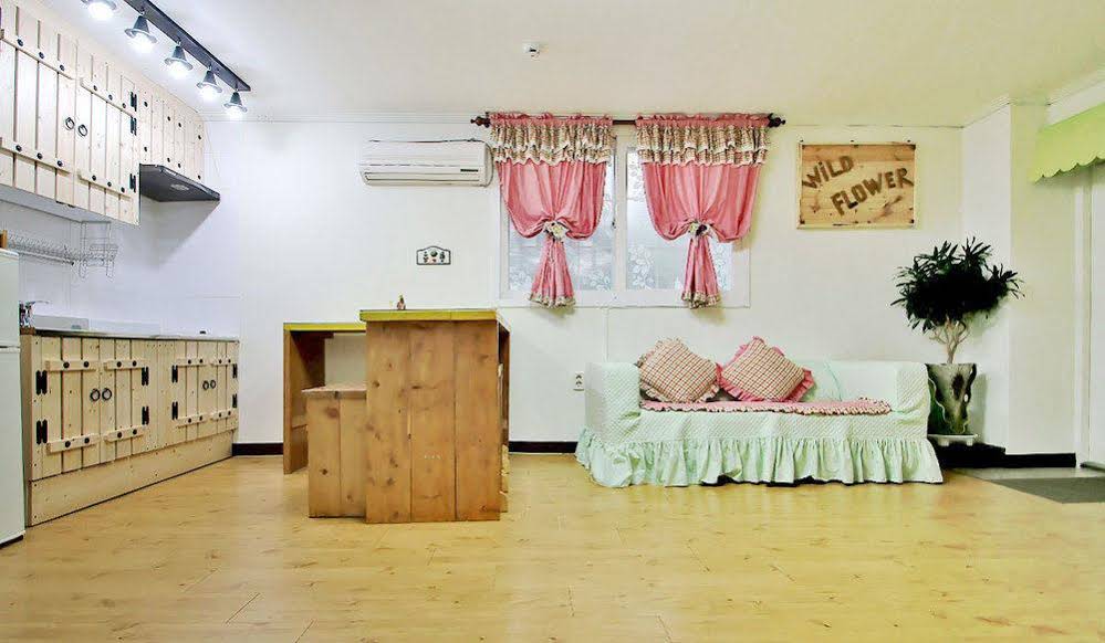 Daegwalnyeonng Wild Floaroma Pension