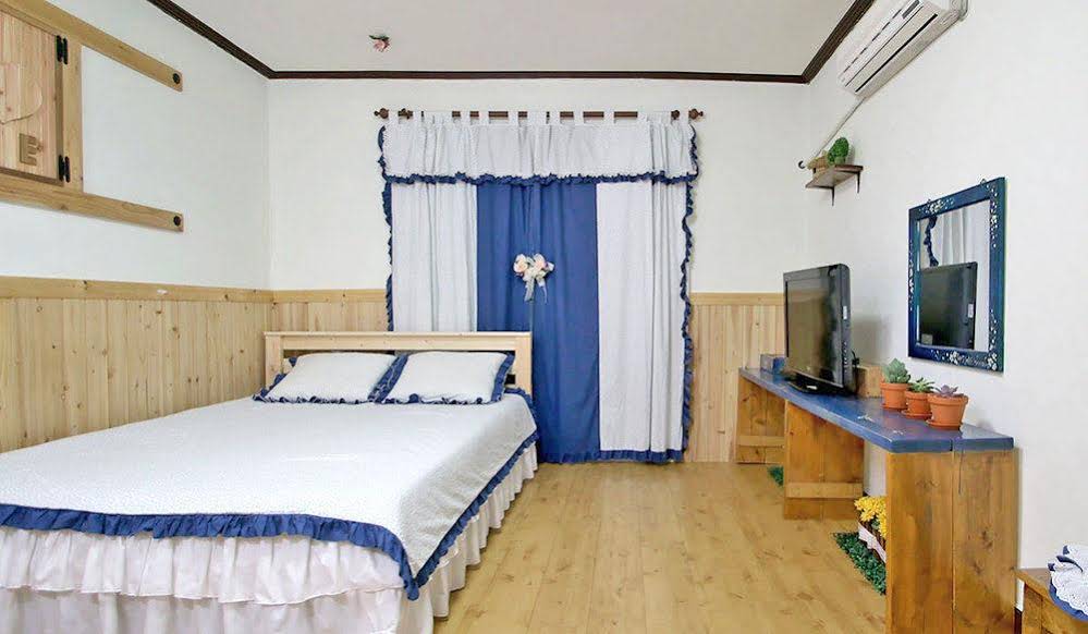 Daegwalnyeonng Wild Floaroma Pension