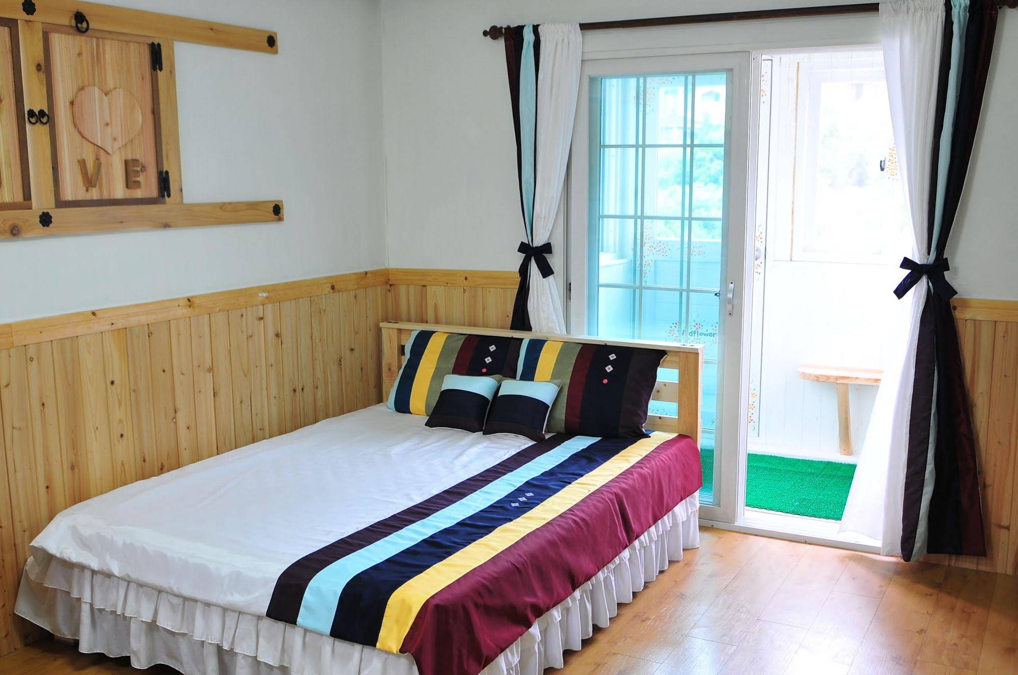 Daegwalnyeonng Wild Floaroma Pension