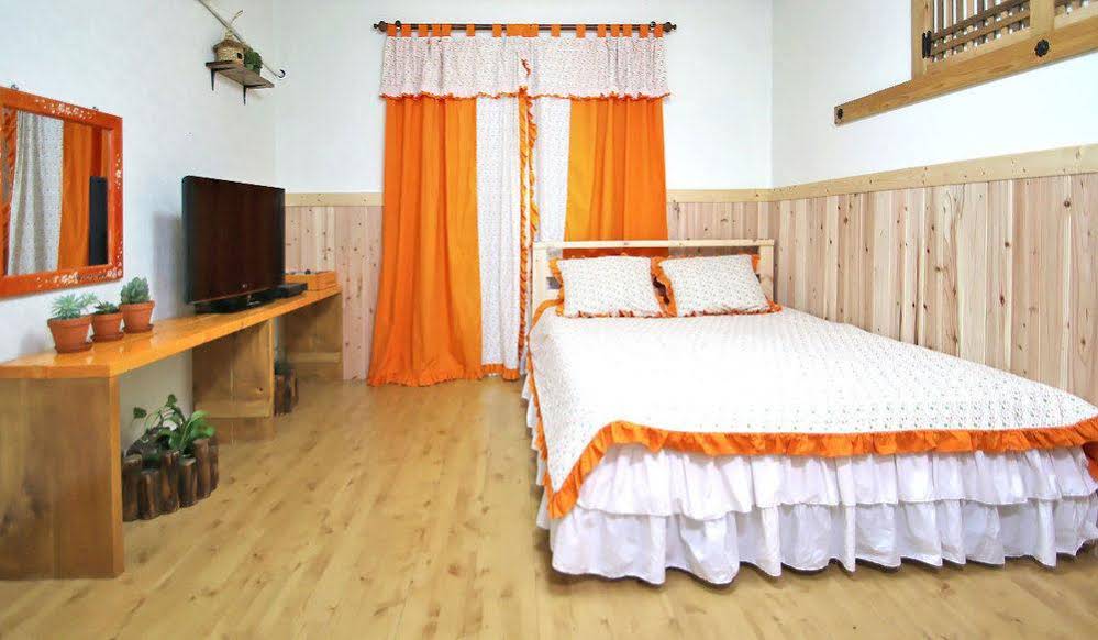 Daegwalnyeonng Wild Floaroma Pension