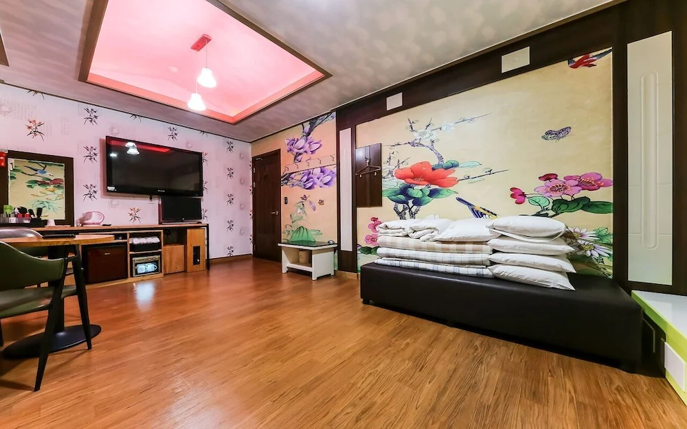 Seocheon Taxi Hotel
