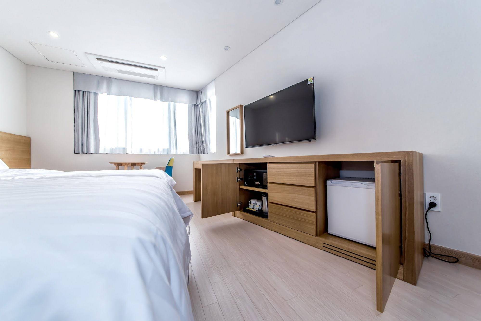 Bk Hotel Jeju