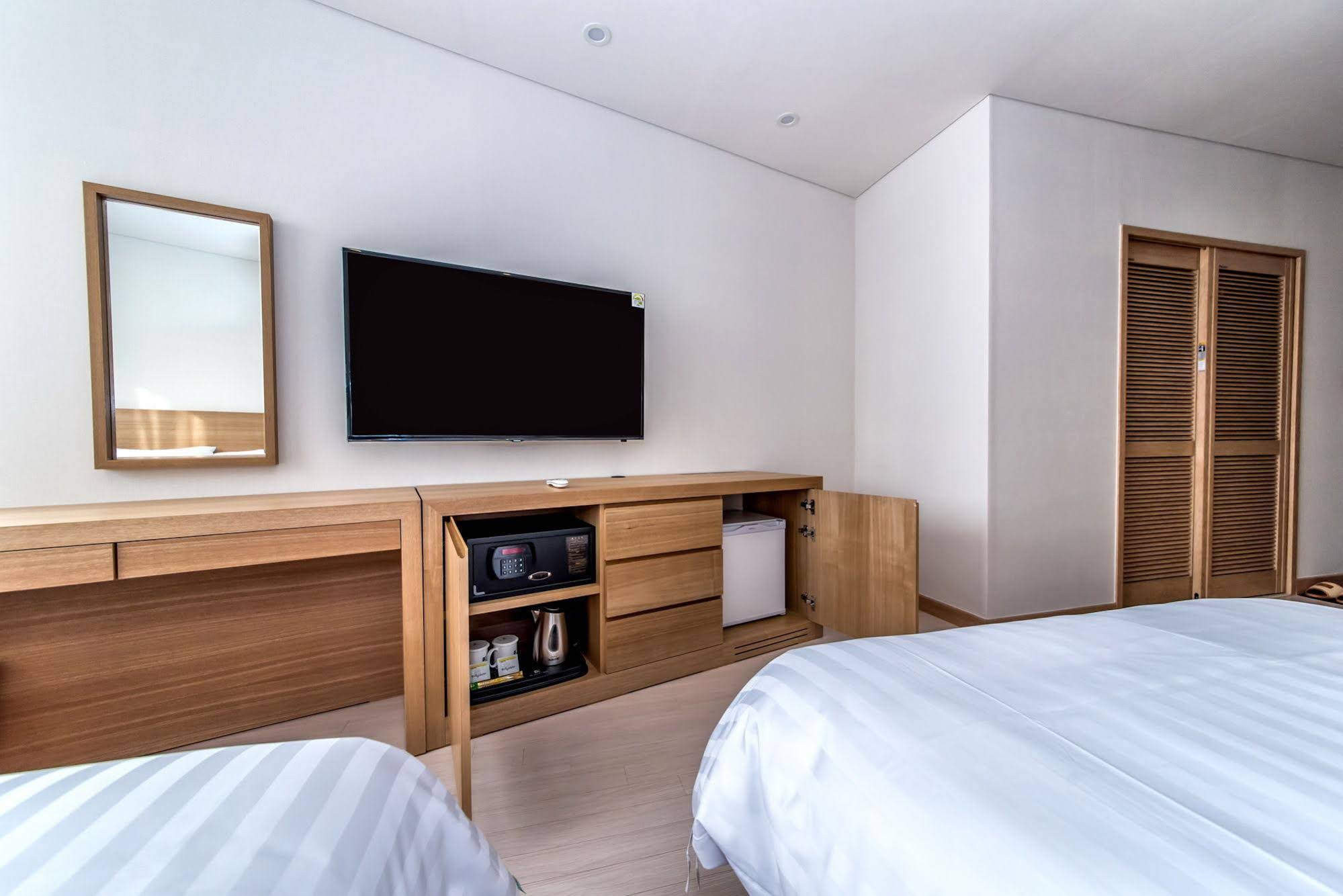 Bk Hotel Jeju