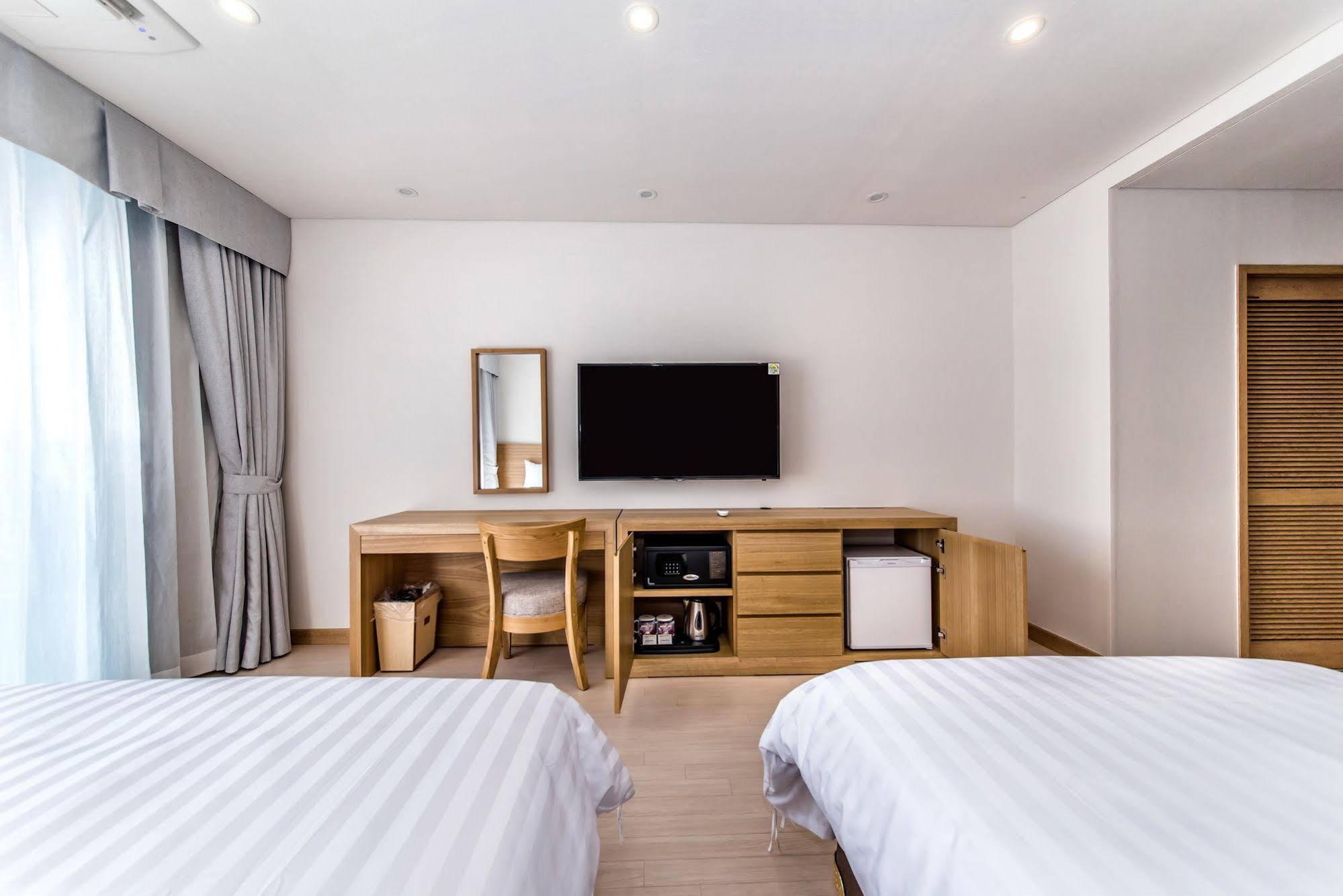 Bk Hotel Jeju