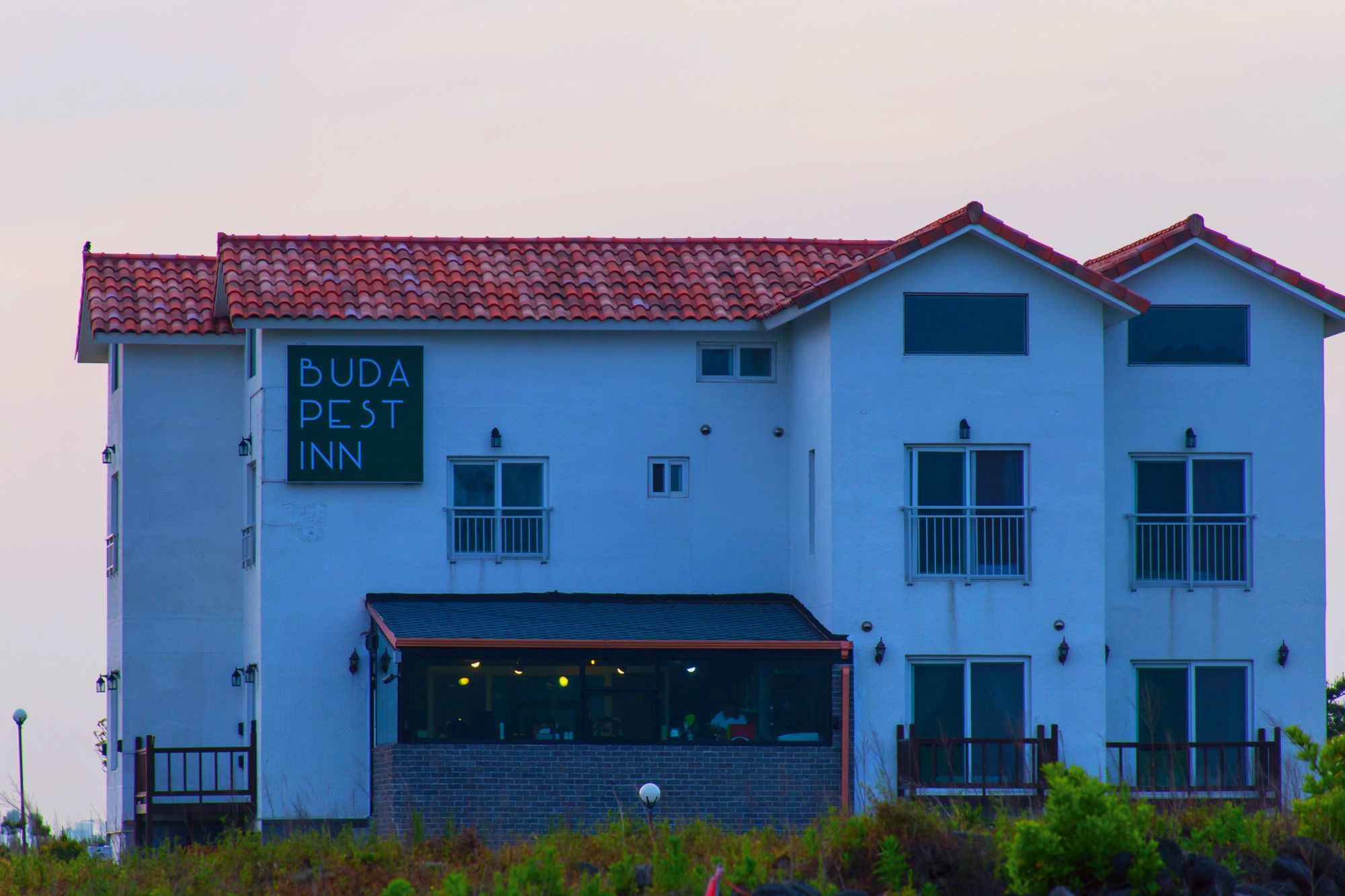 Budapest Inn