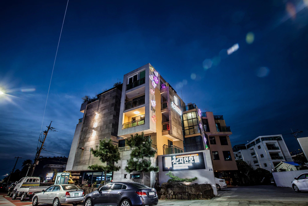 Cheonjiyeon Hotel