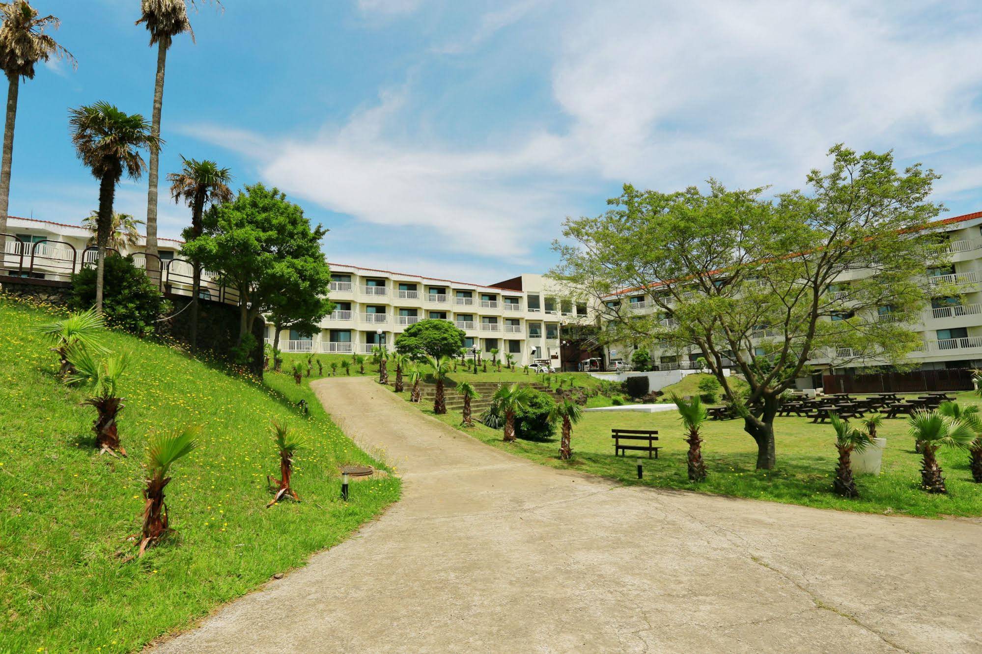 Kensington Resort Jeju Jungmun