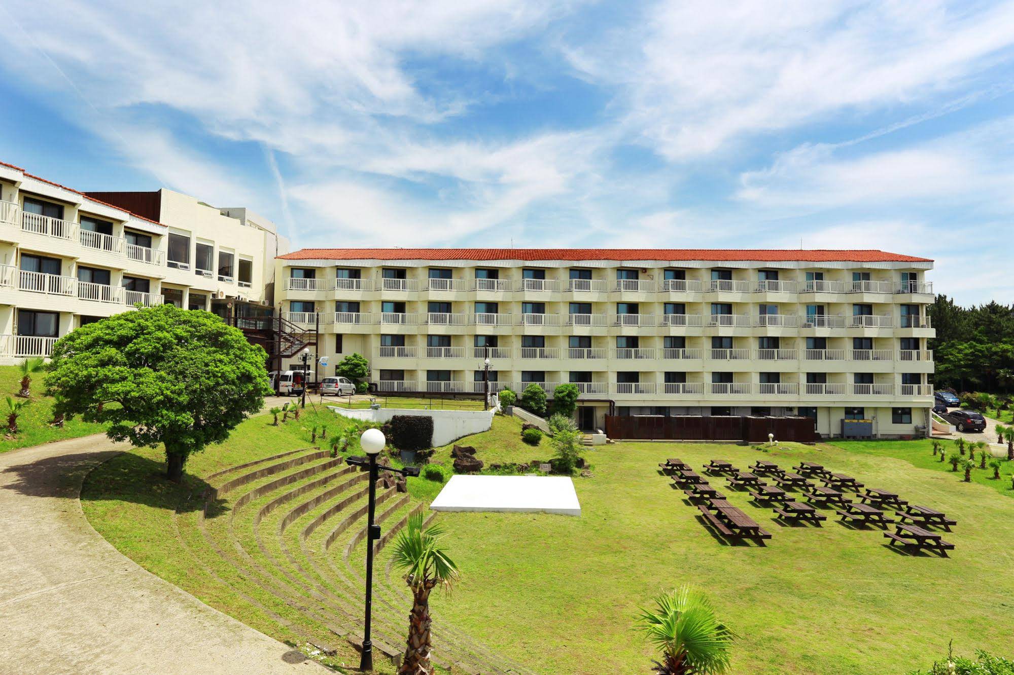 Kensington Resort Jeju Jungmun