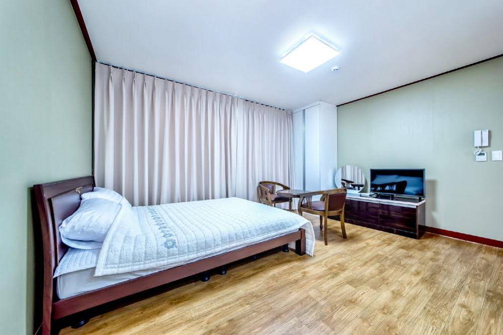 Elysium Pension