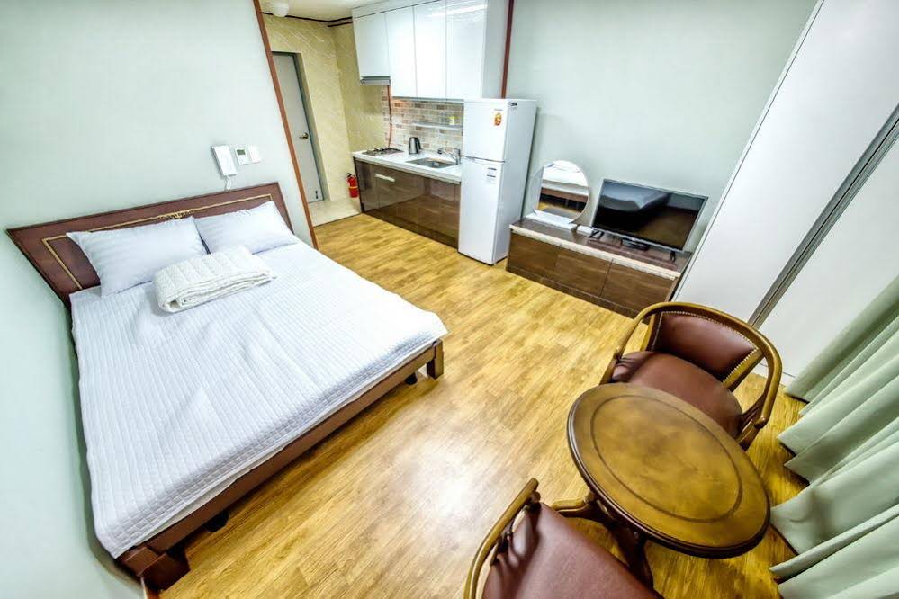 Elysium Pension