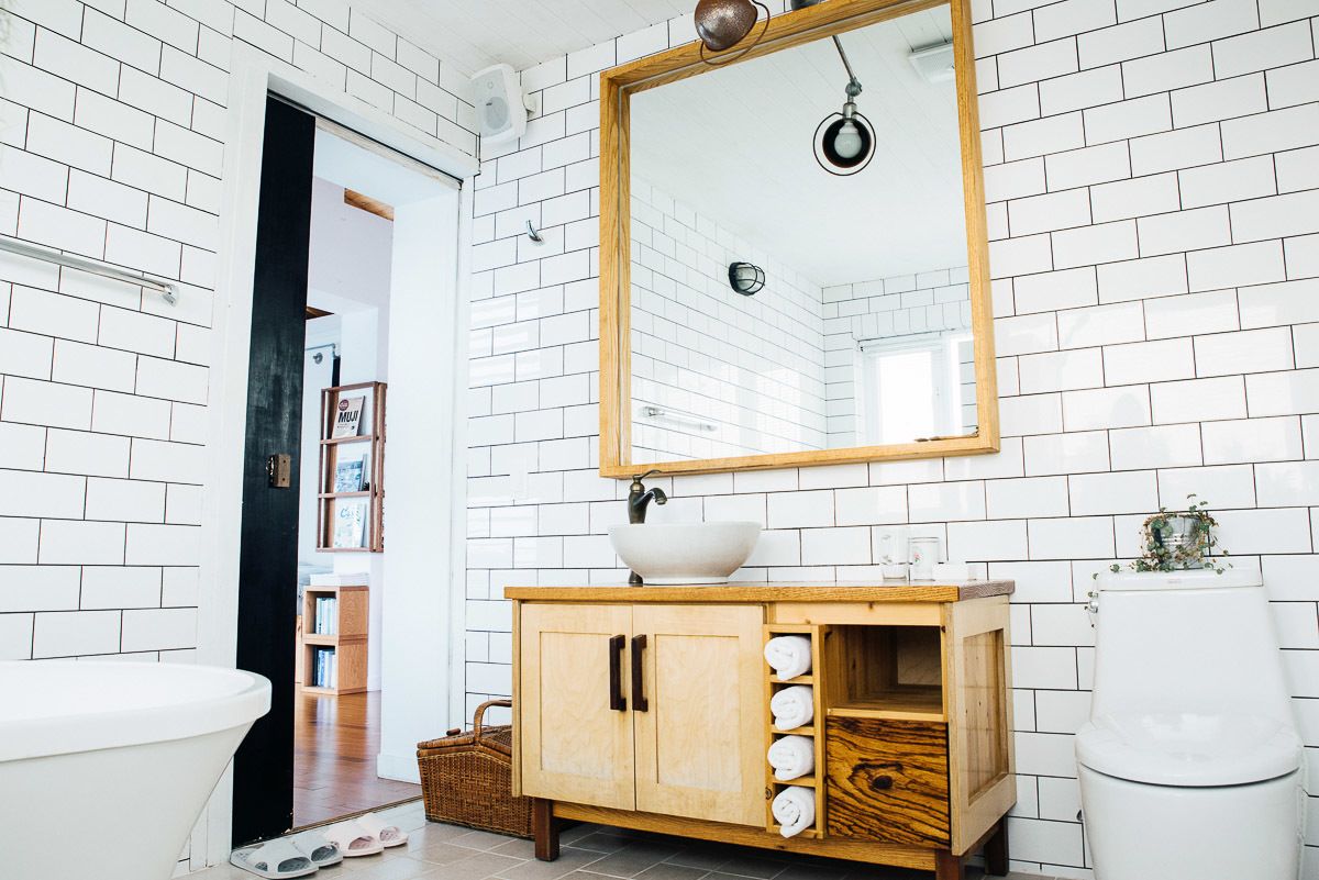 Hoclack Rooftop Moonlight