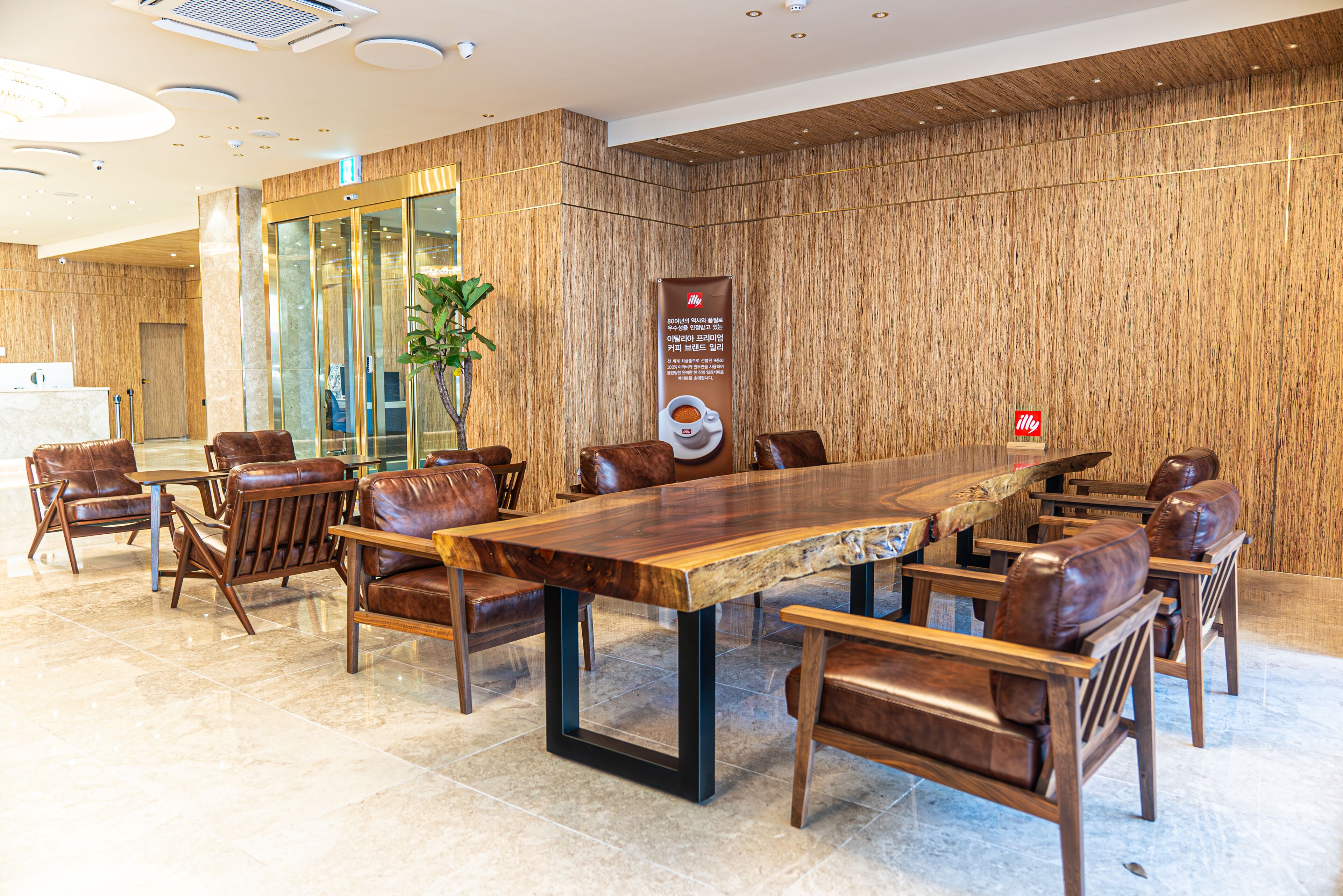 Hotel The Grang Seogwipo