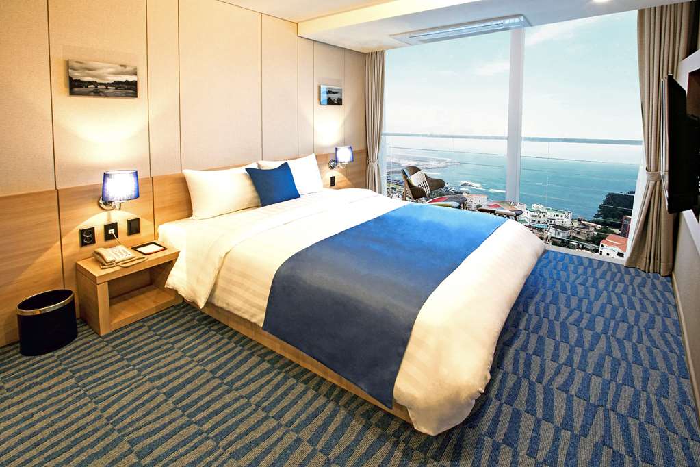 Hotel Bridge Seogwipo