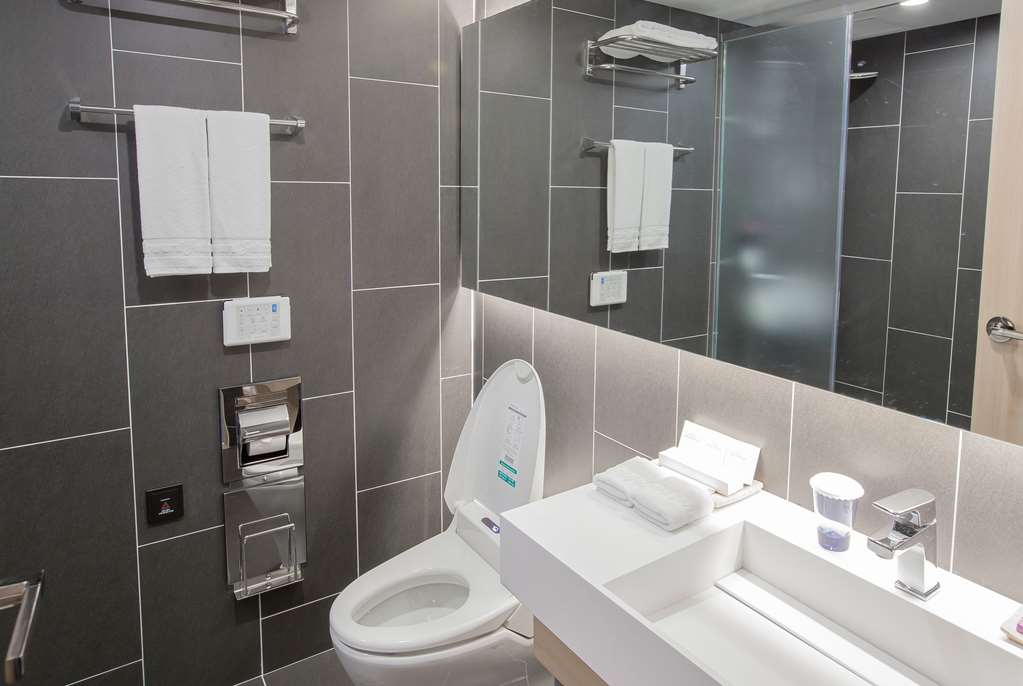 Hotel Bridge Seogwipo