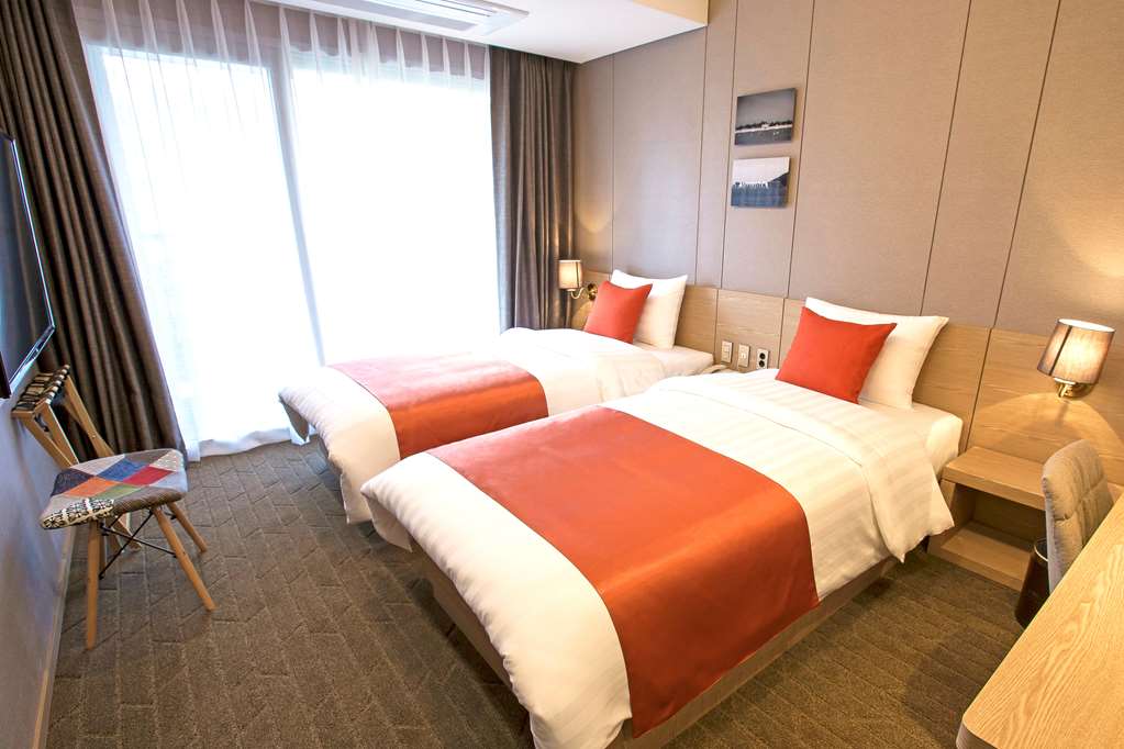 Hotel Bridge Seogwipo