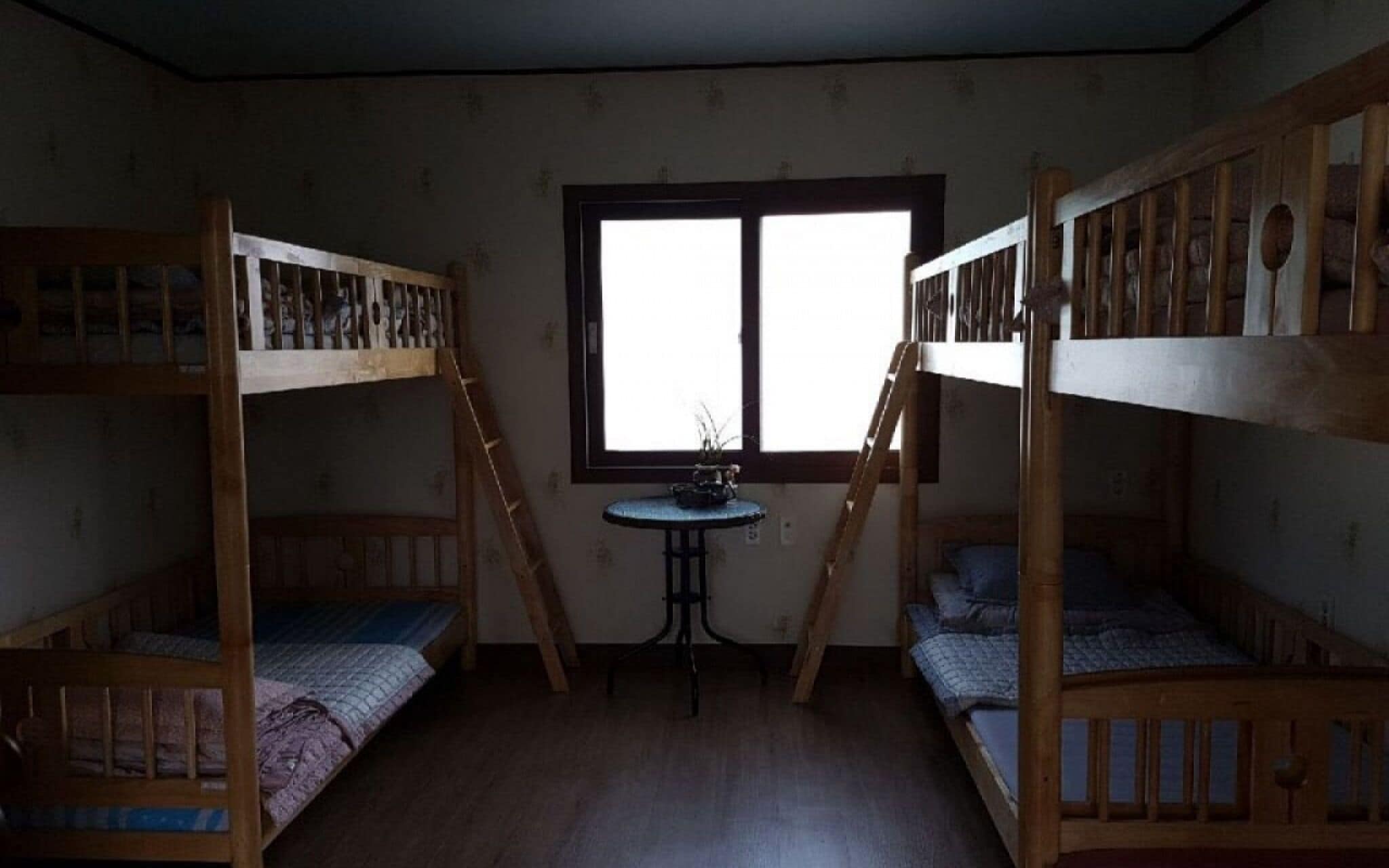 Jeju Beyond Guest House And Book Cafe
