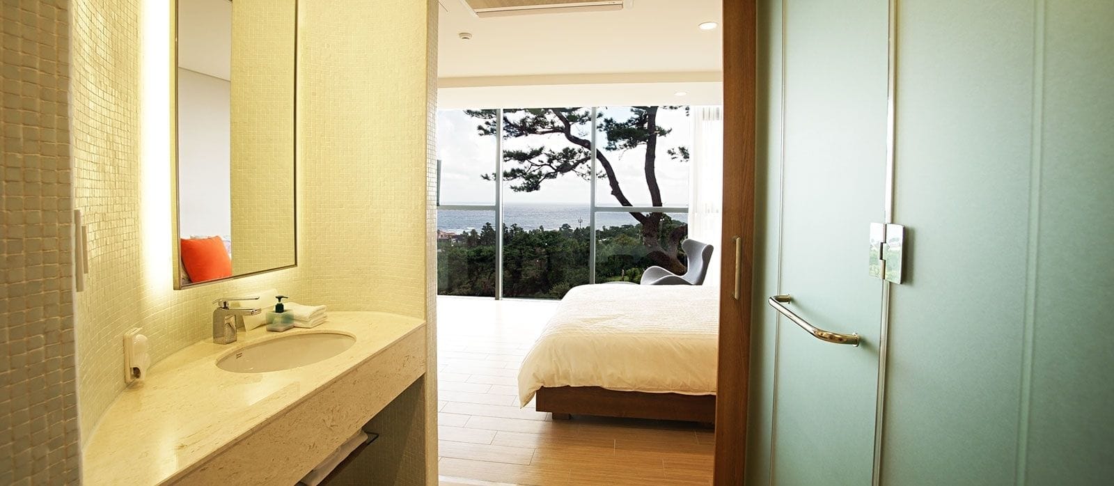 Jeju Bom