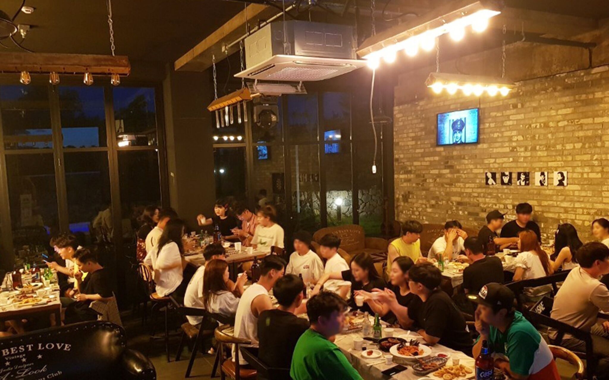 Jeju Ghetto Guest House Party